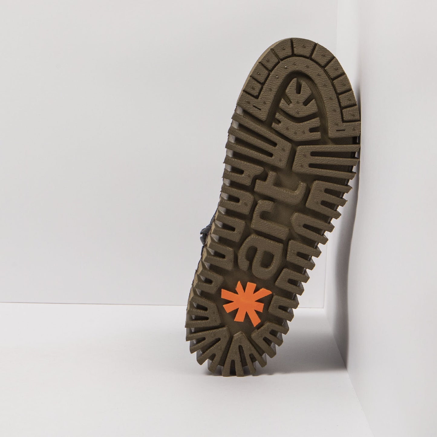 gid://shopify/Product/15785722511692_6