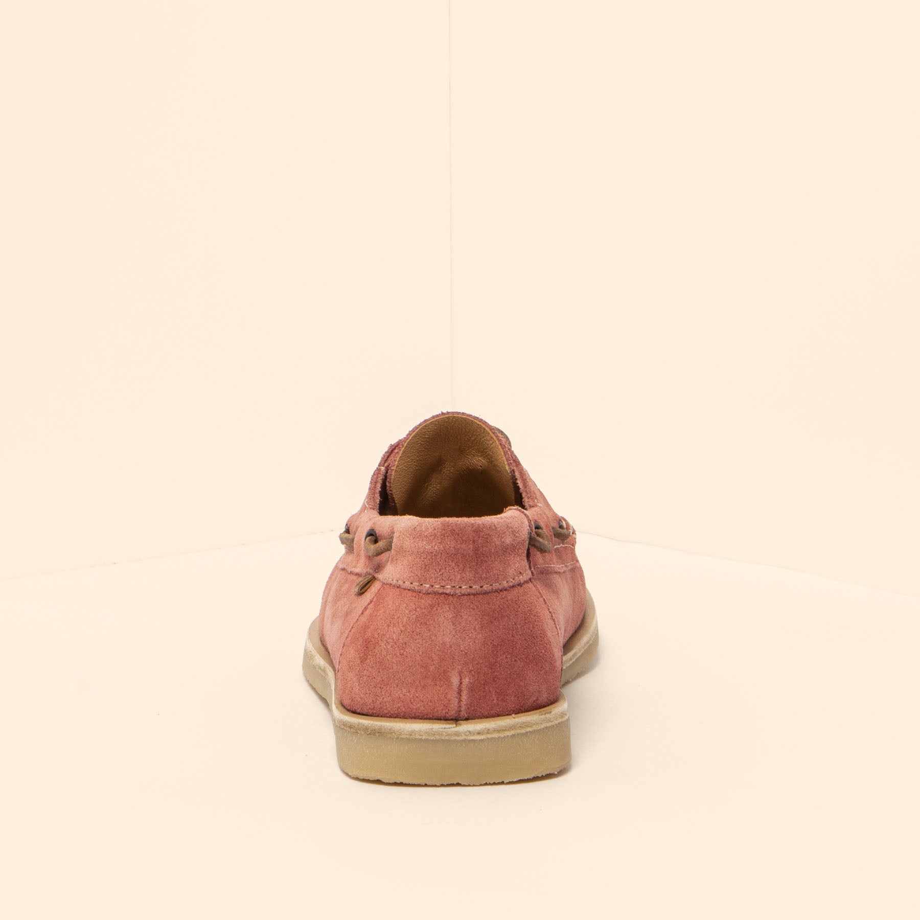 gid://shopify/Product/15700183548236_5