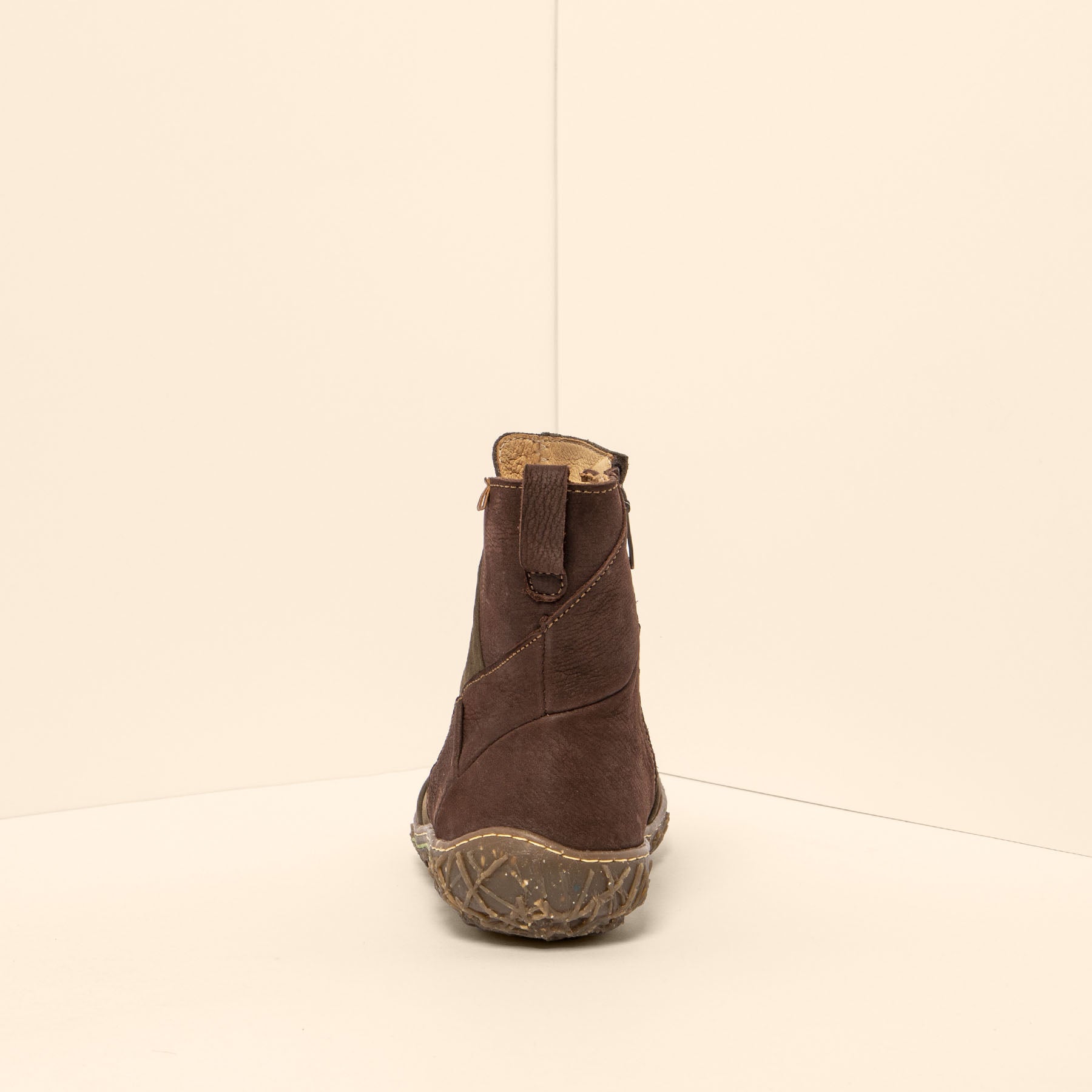 gid://shopify/Product/15699972817228_8