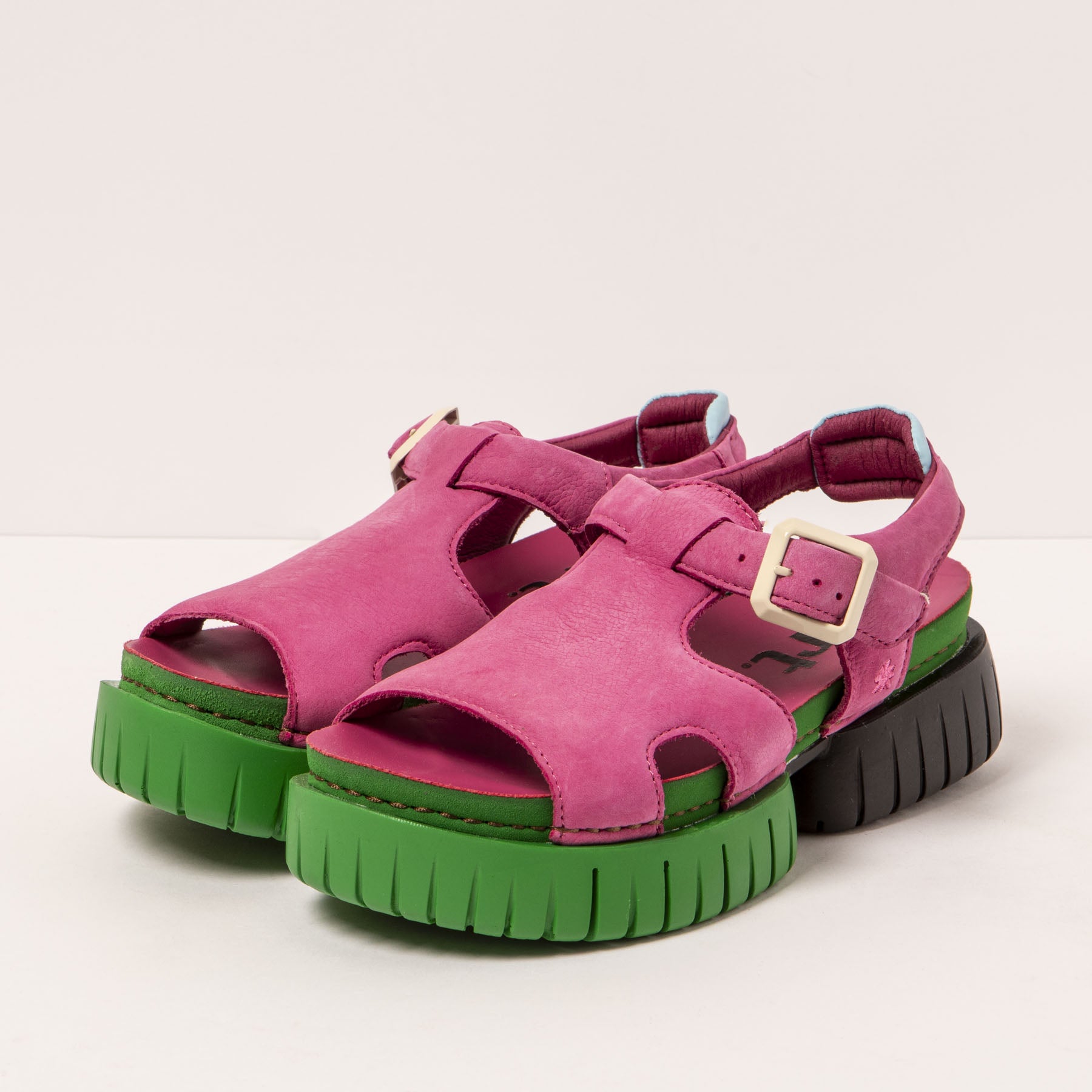 gid://shopify/Product/15693334151500_2