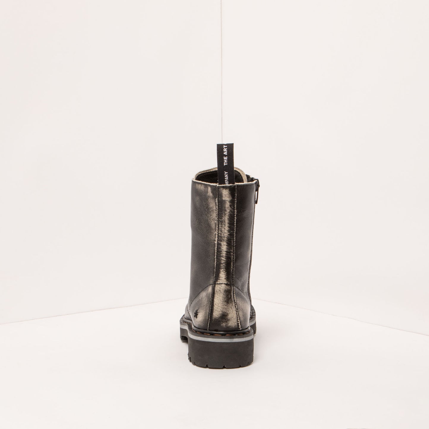 gid://shopify/Product/15693753614668_5