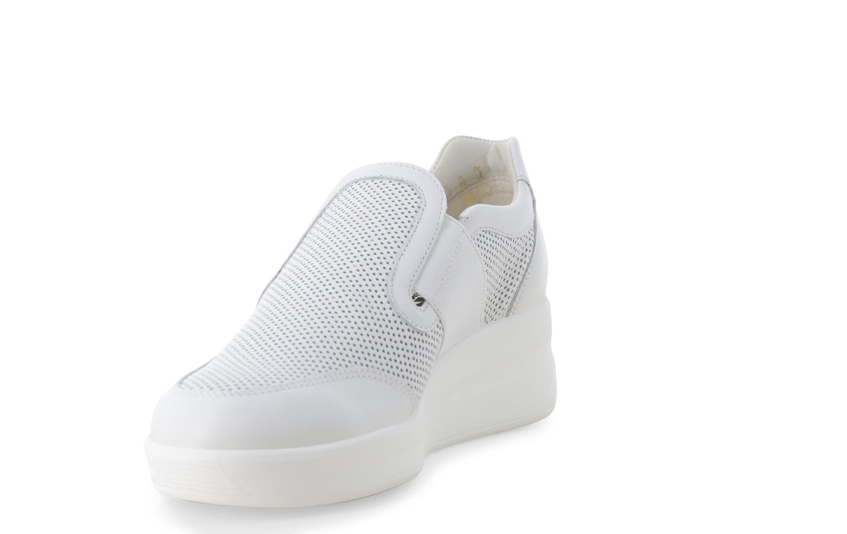 gid://shopify/Product/15761227415884_3