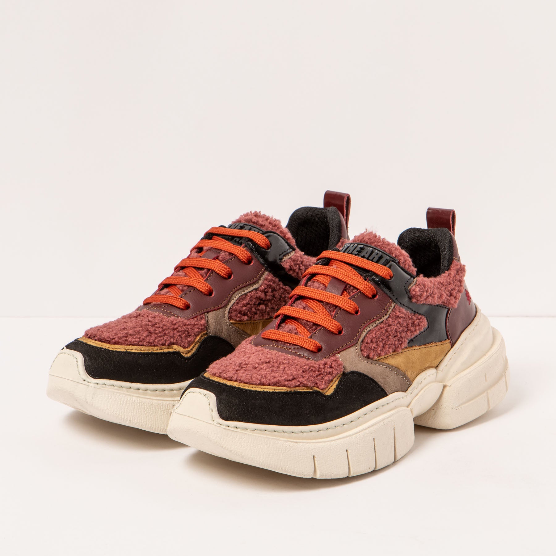 gid://shopify/Product/15694135460172_2