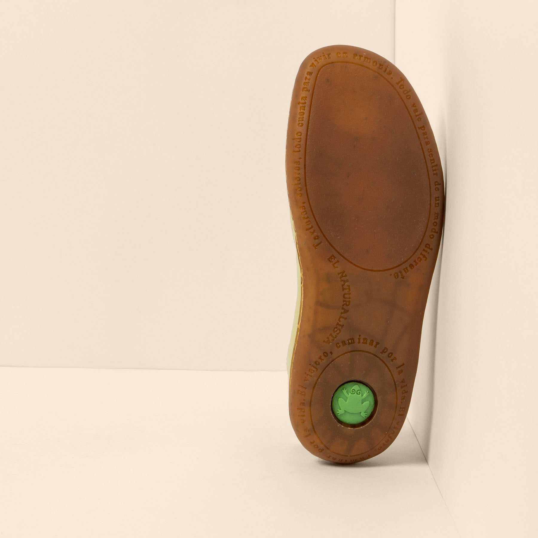 gid://shopify/Product/15700682506572_3