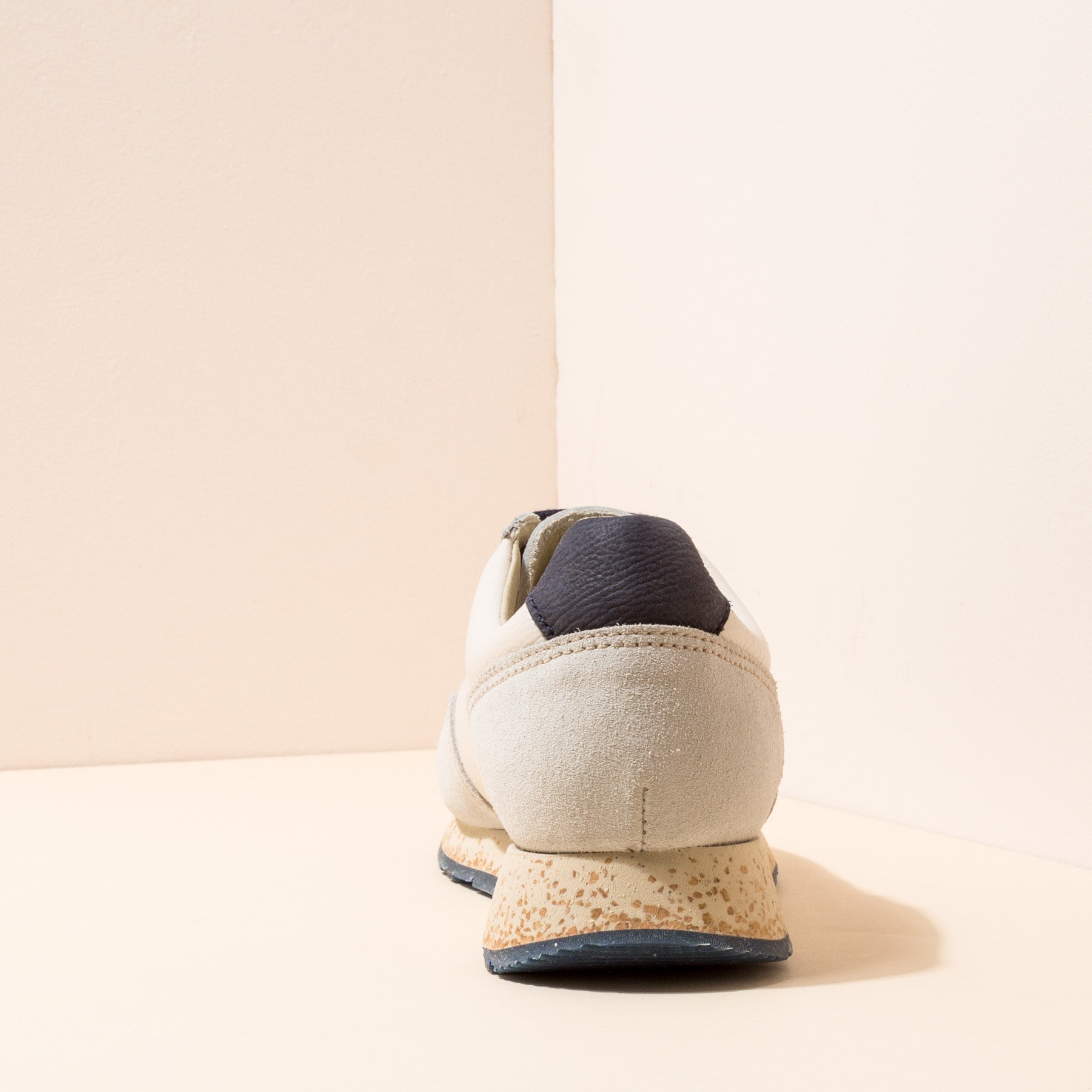 gid://shopify/Product/15700327792972_4