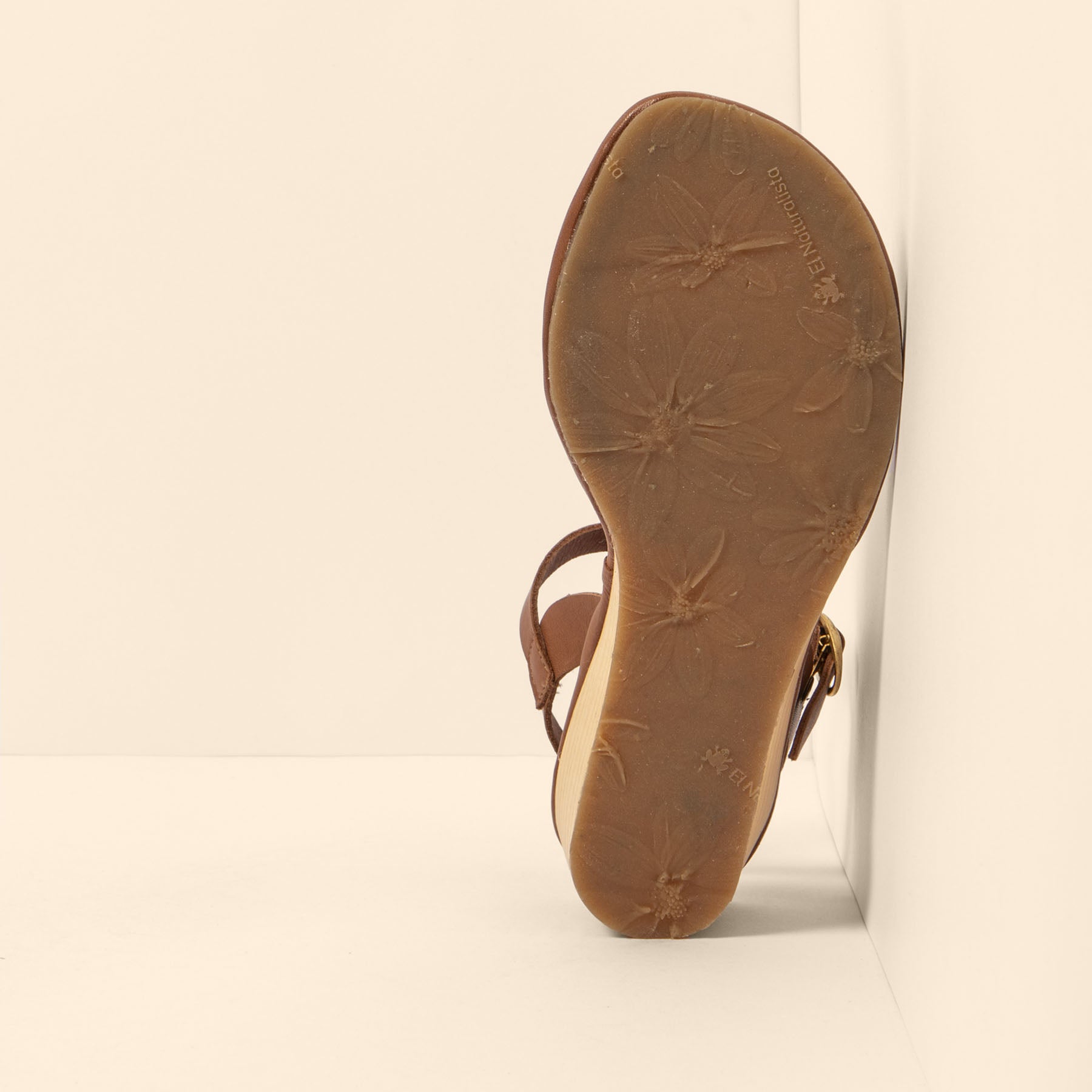 gid://shopify/Product/15700729168204_6