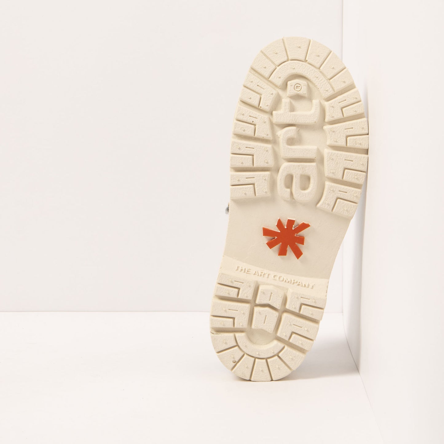 gid://shopify/Product/15693374226764_3