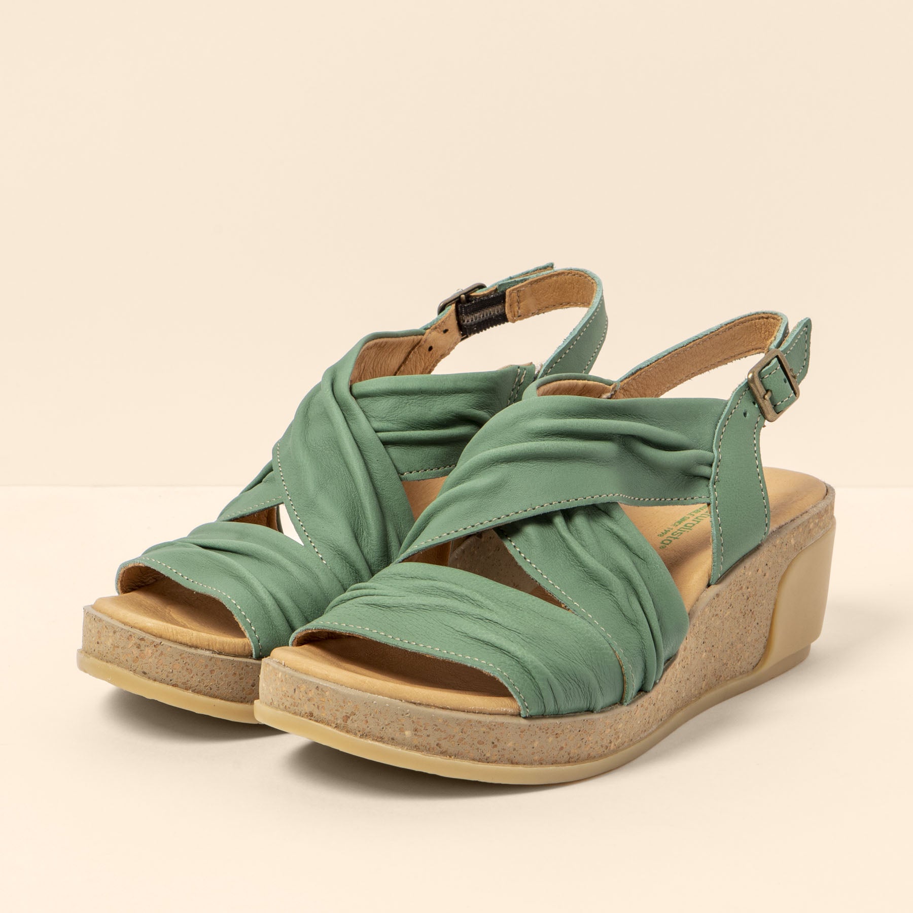 gid://shopify/Product/15699893748044_5