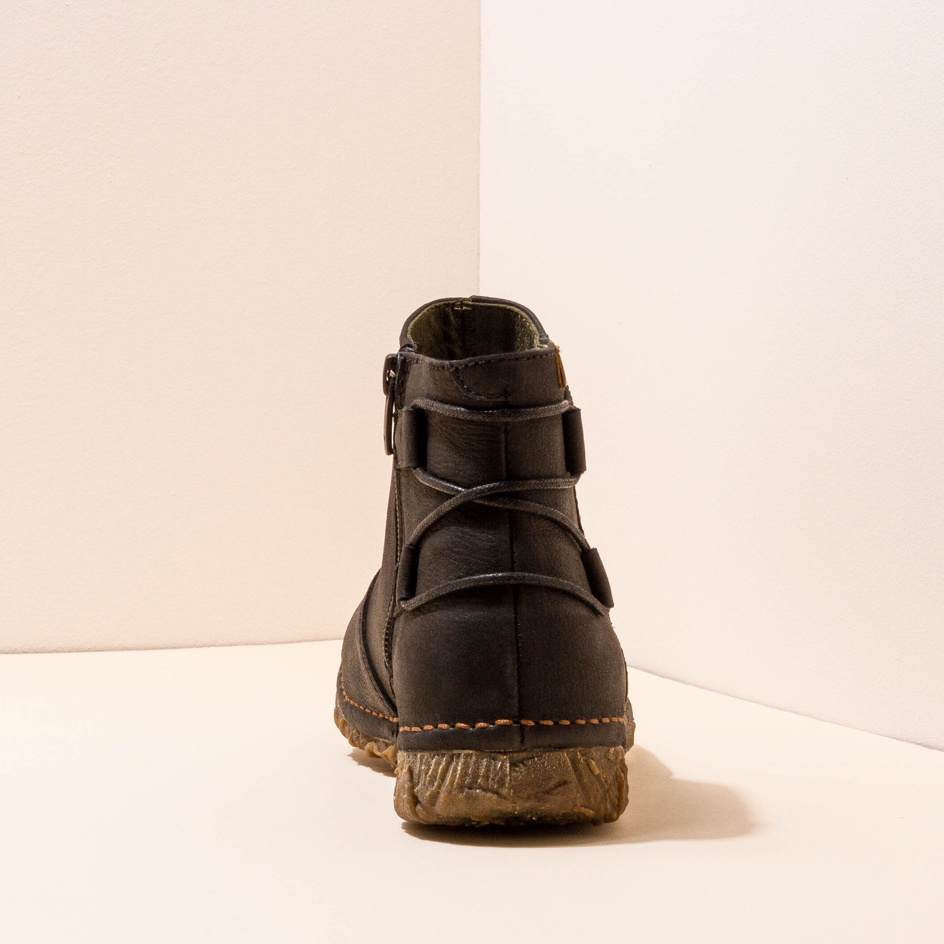gid://shopify/Product/15700267827532_9