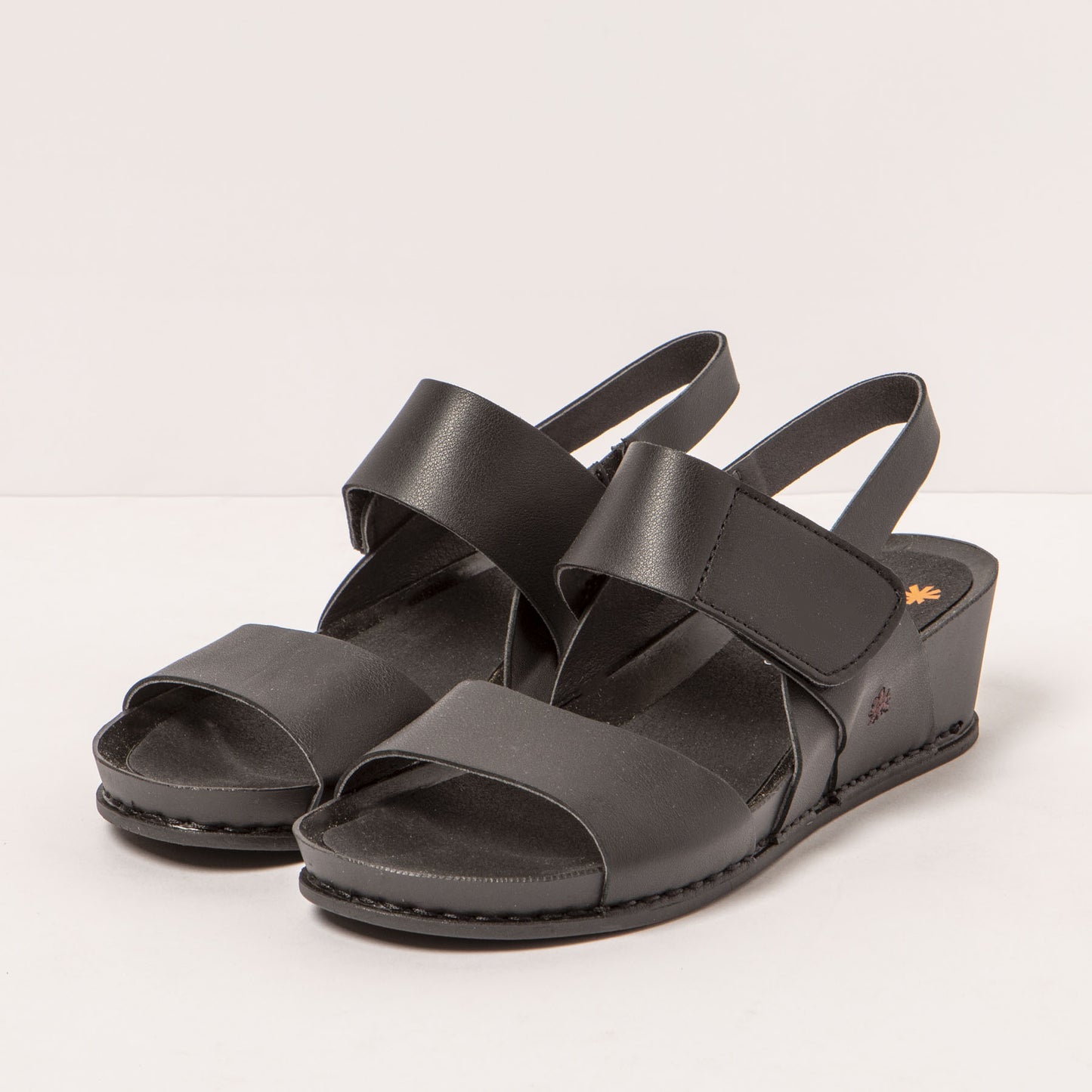 gid://shopify/Product/15693543145804_2