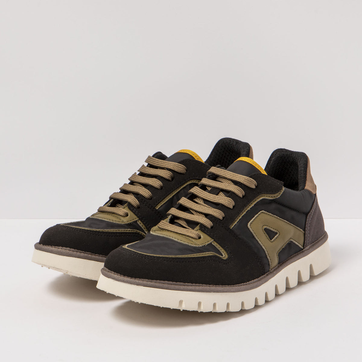 gid://shopify/Product/16171366744396_5