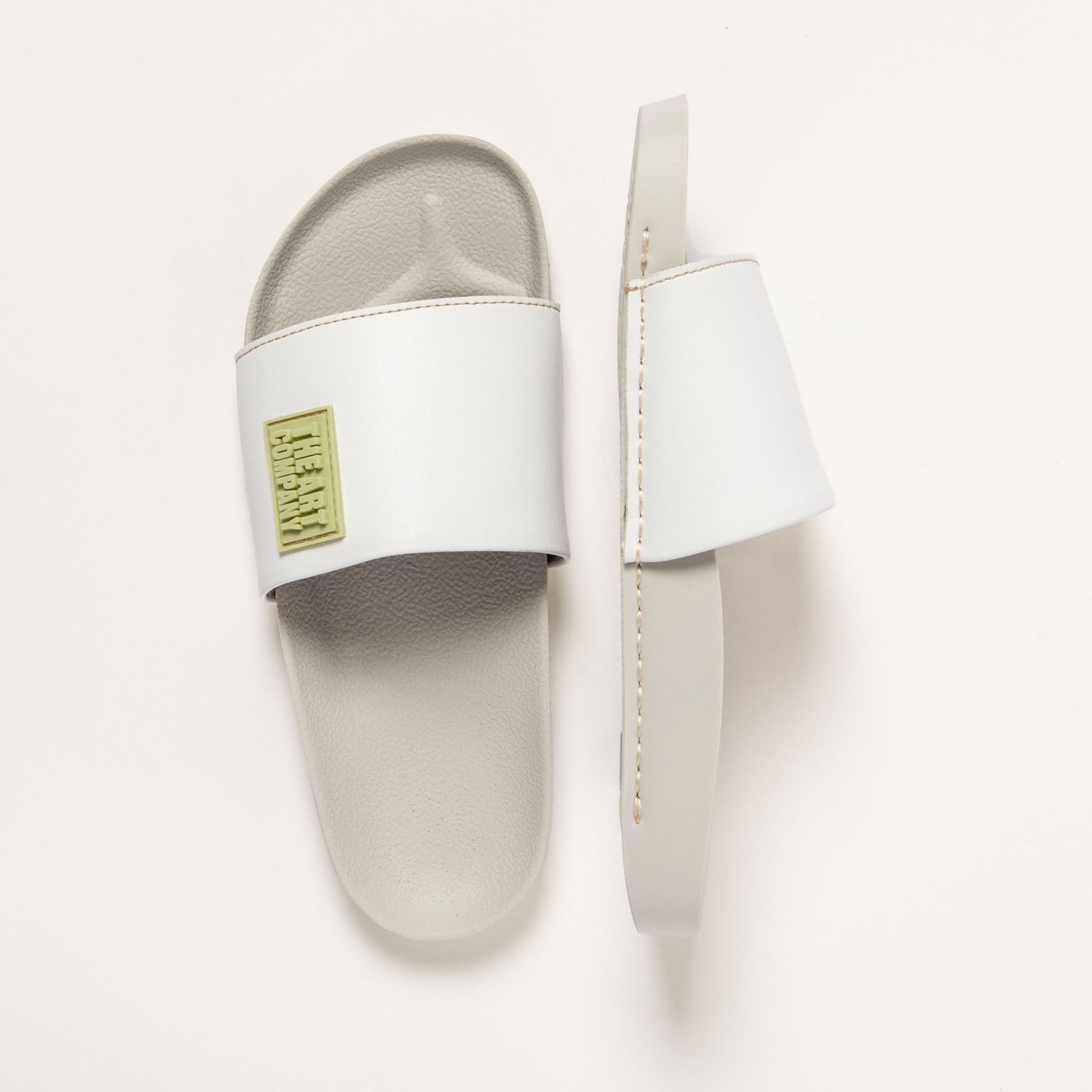 gid://shopify/Product/15693622444364_4