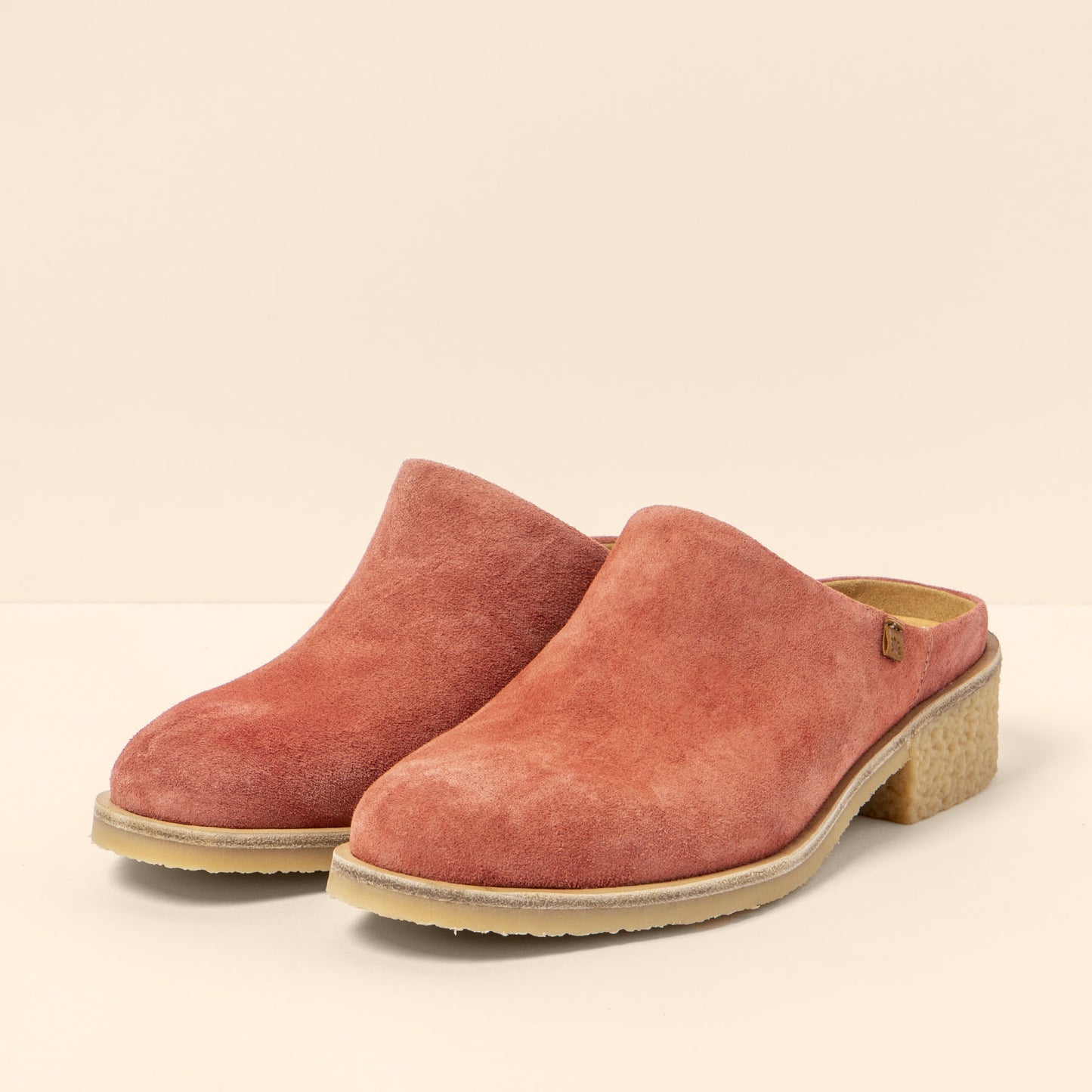 gid://shopify/Product/15700149305676_5