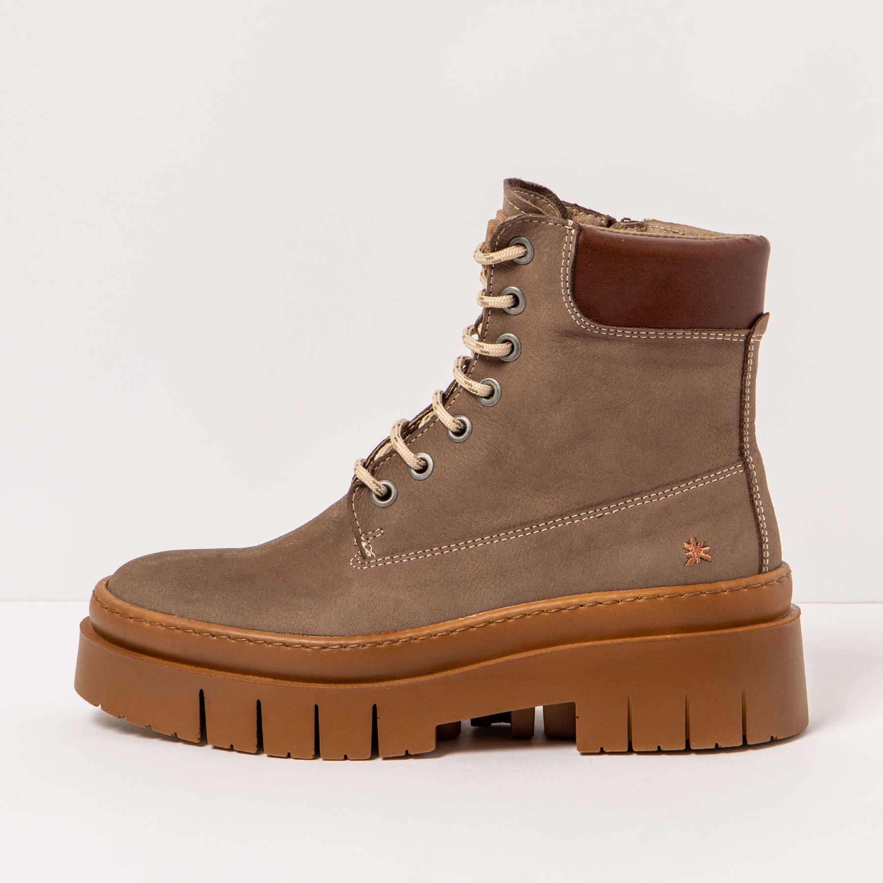 gid://shopify/Product/15694347534668_1