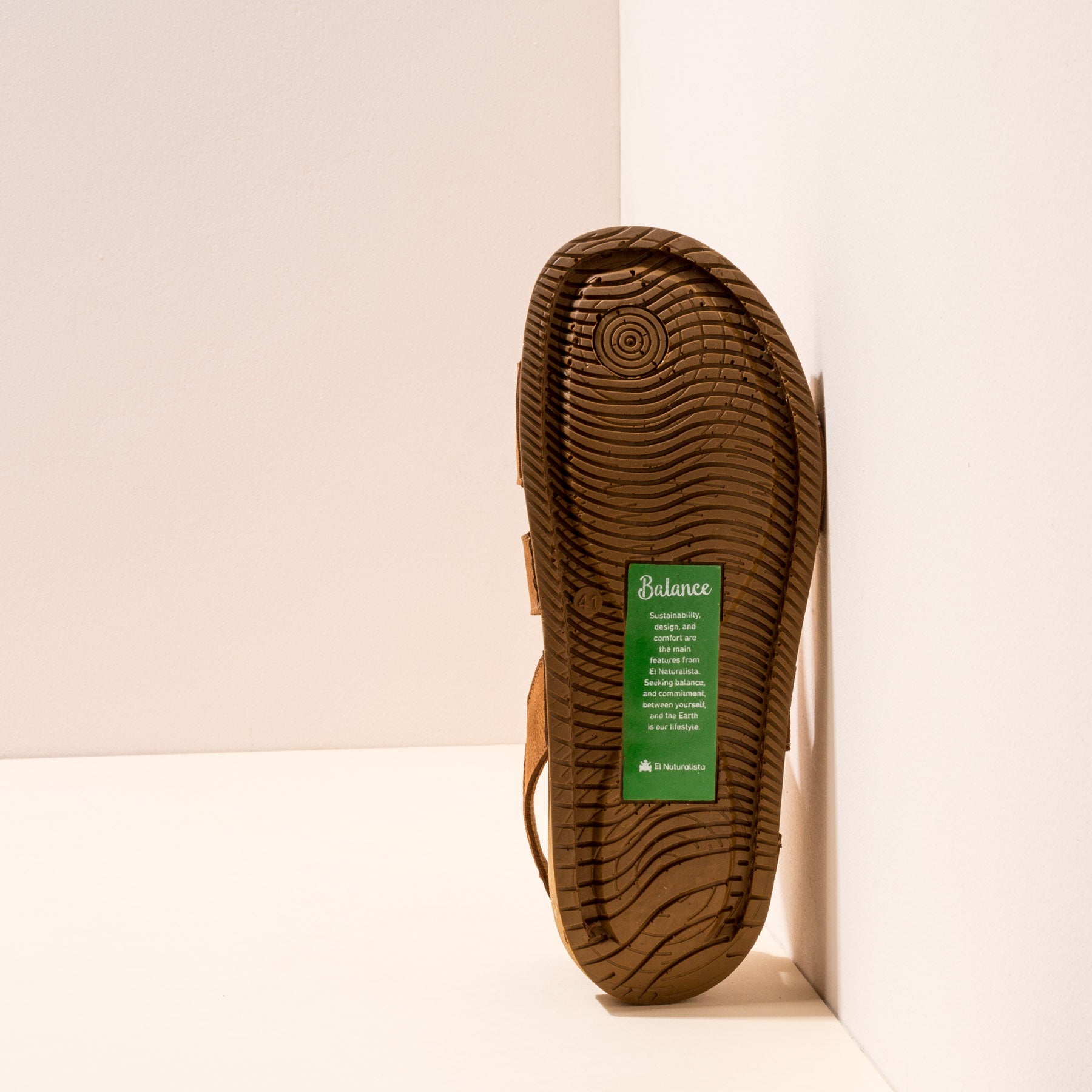 gid://shopify/Product/15700061978956_3