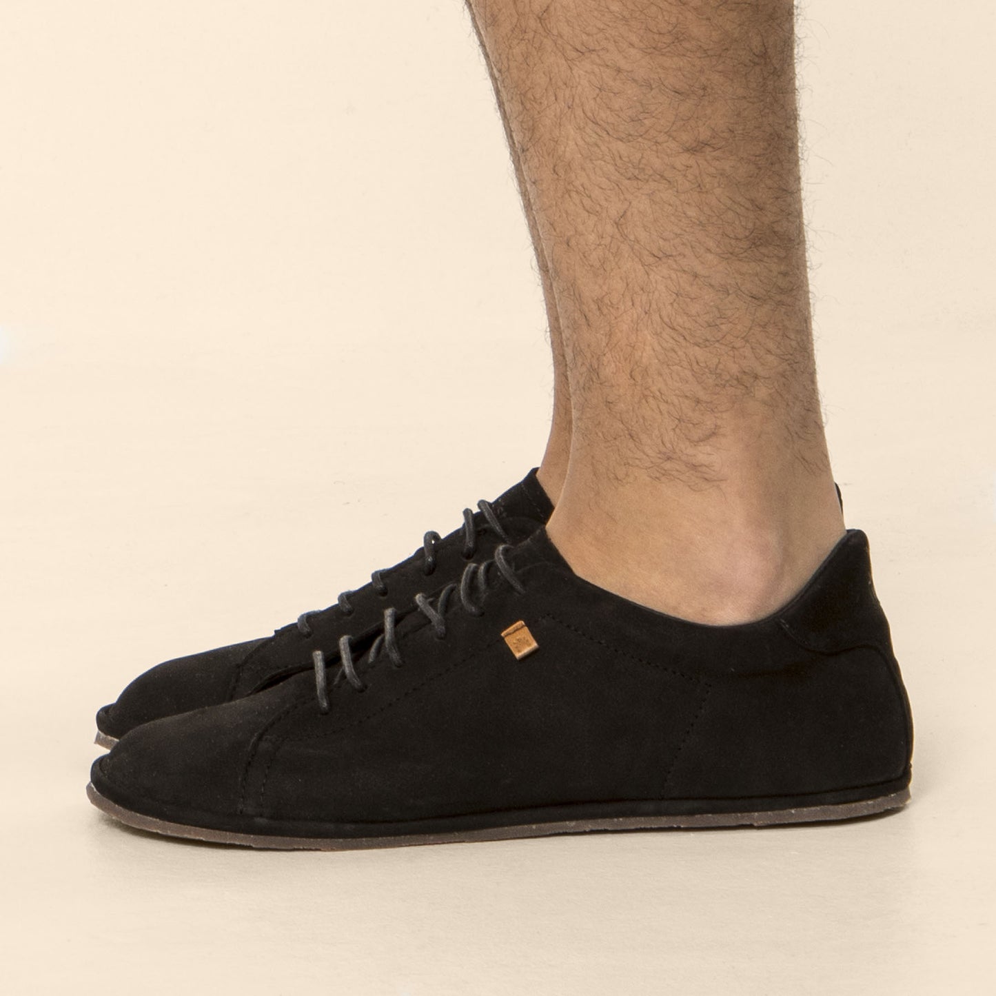 gid://shopify/Product/15700380746060_1