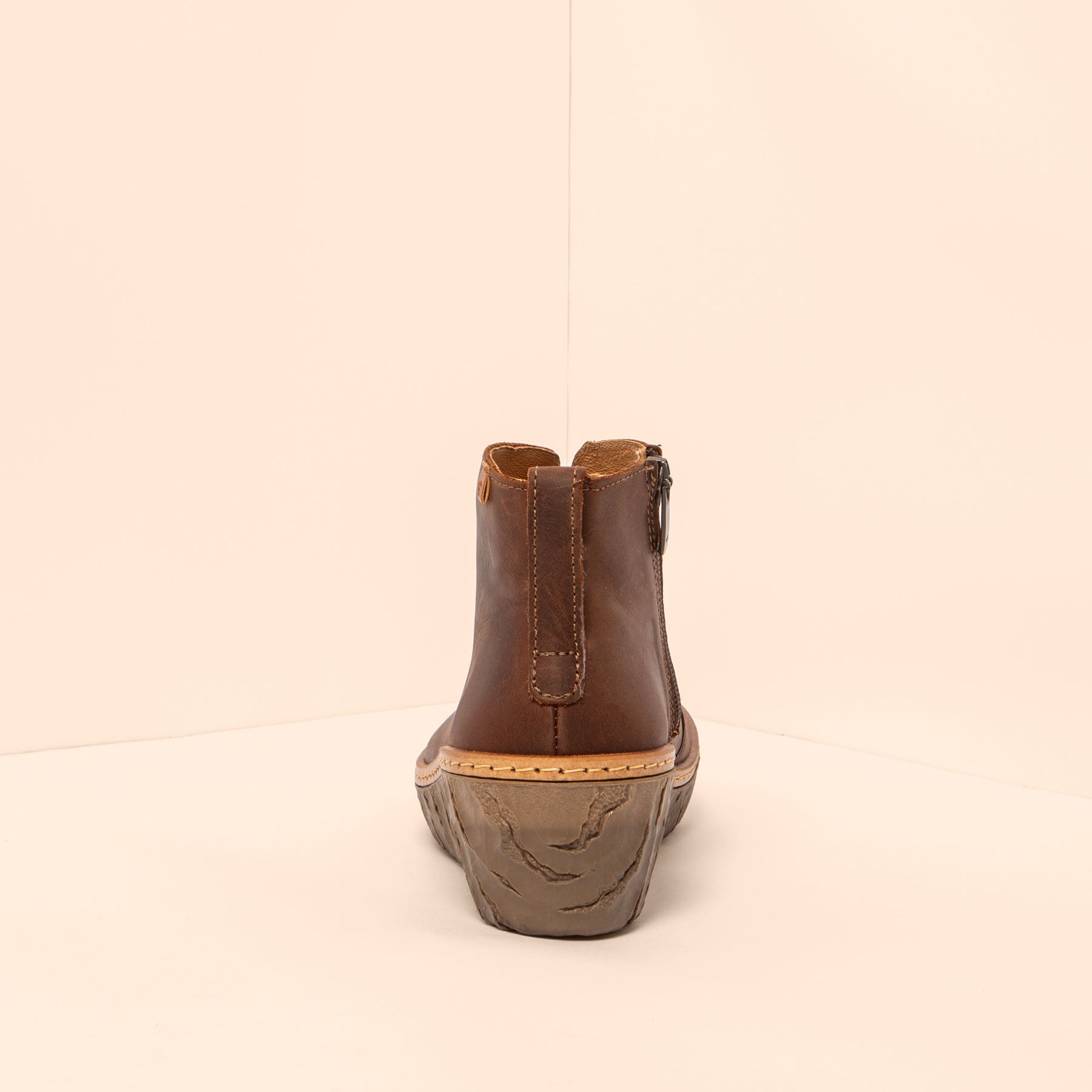 gid://shopify/Product/15700753678668_5