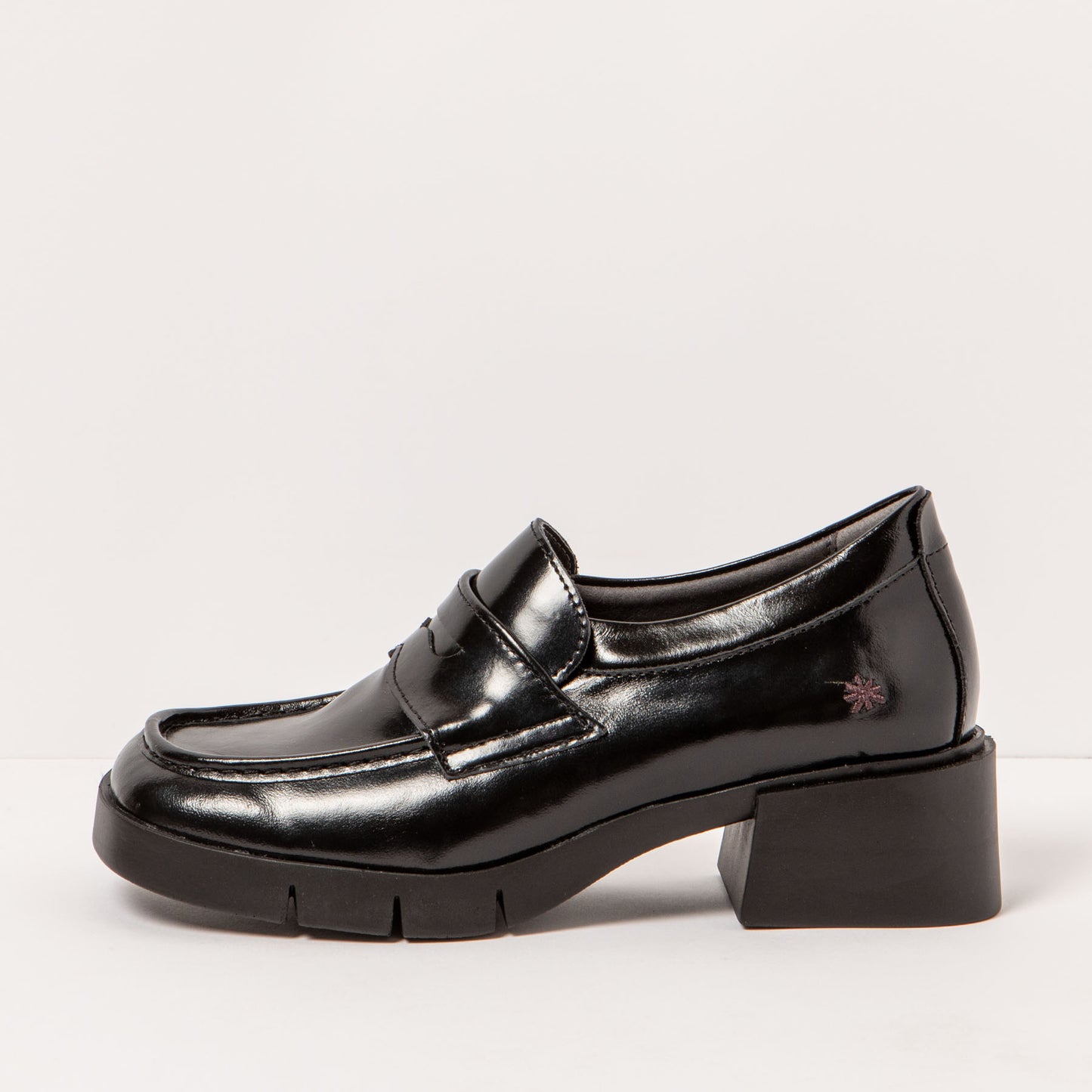 gid://shopify/Product/15693764854092_1
