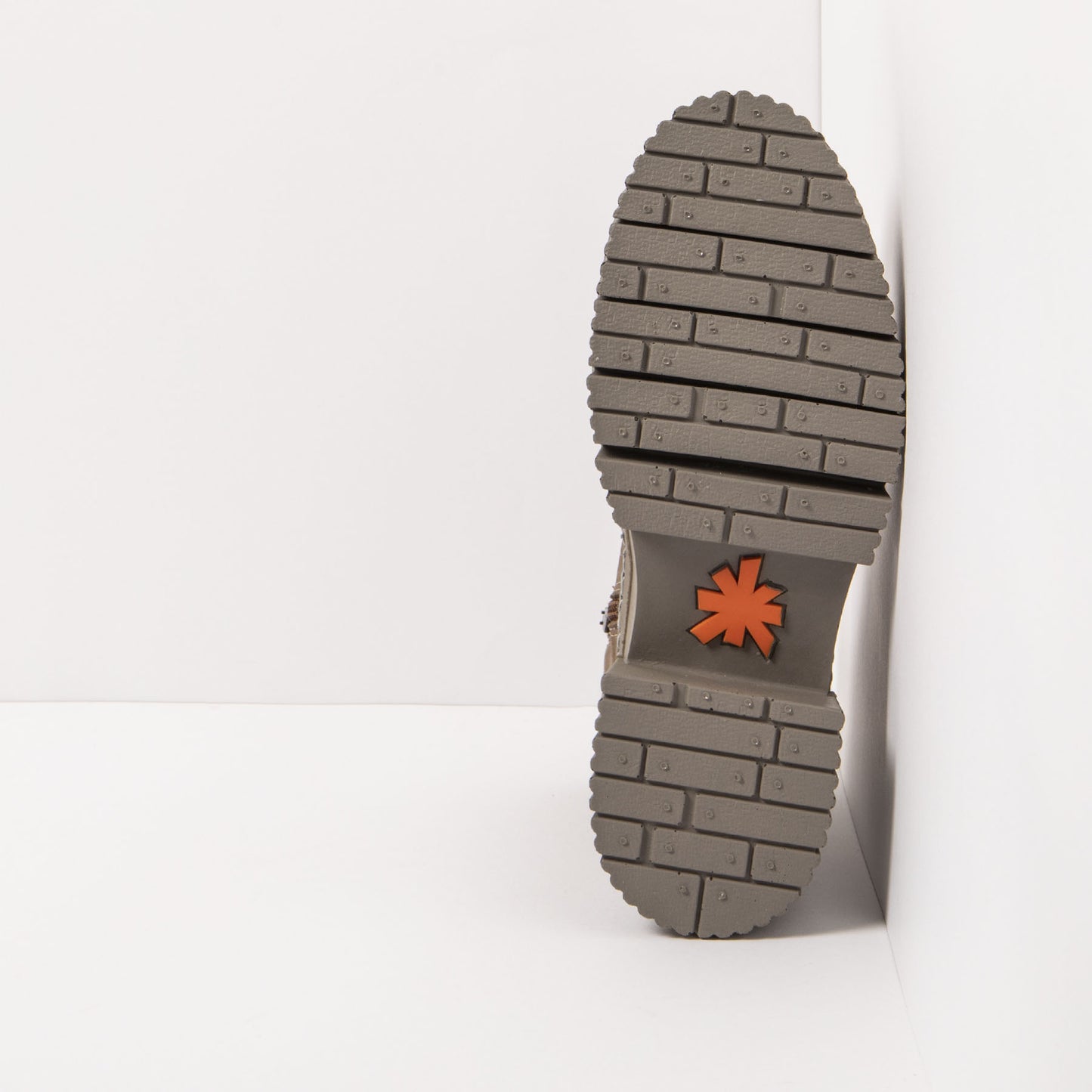 gid://shopify/Product/15785707077964_6