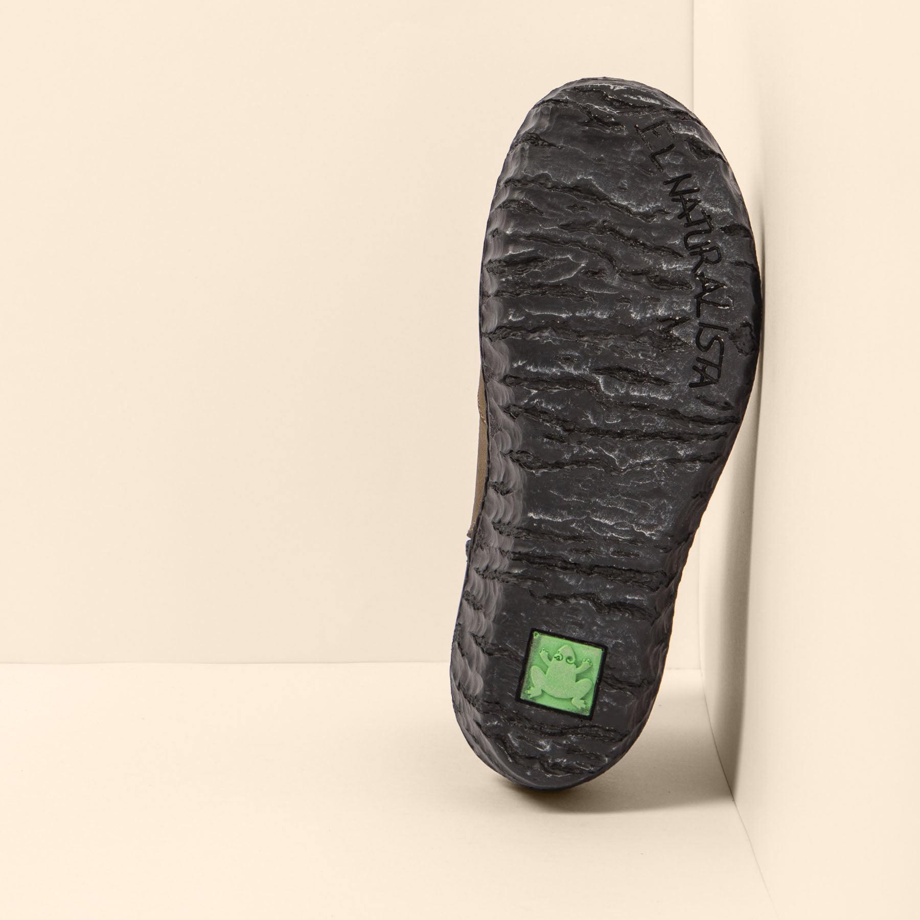 gid://shopify/Product/15699901972812_6