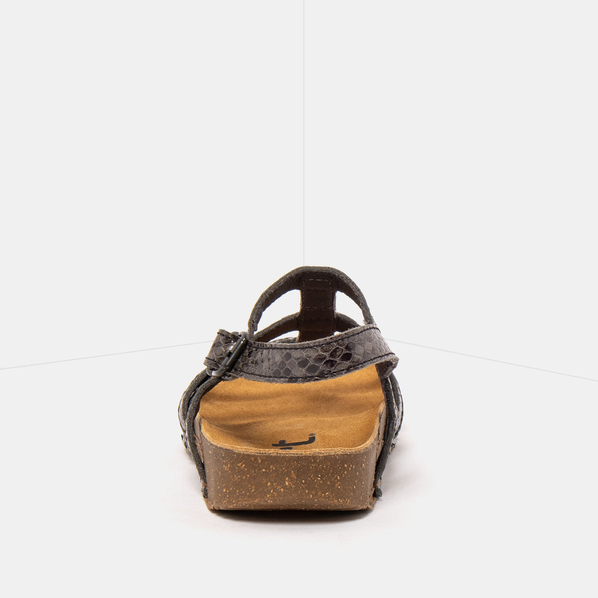 gid://shopify/Product/16172866765132_5