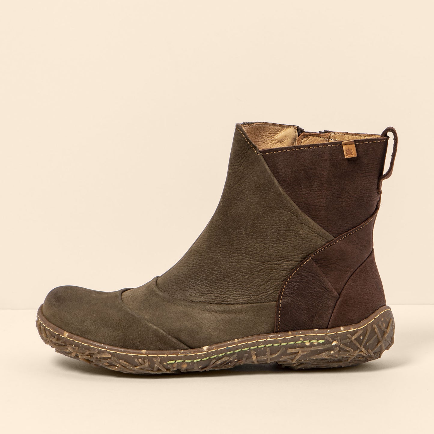 gid://shopify/Product/15699972817228_4