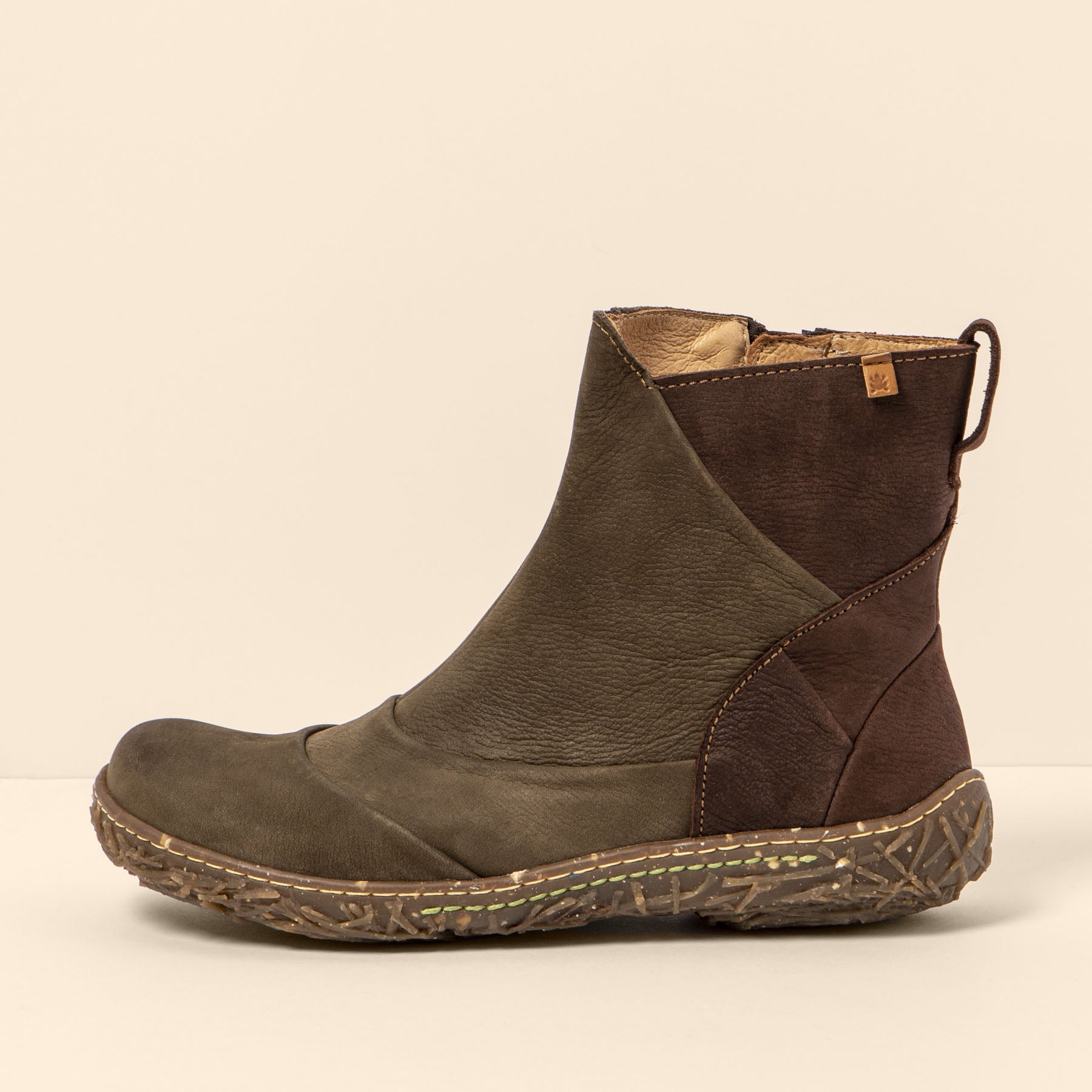 gid://shopify/Product/15699972817228_4