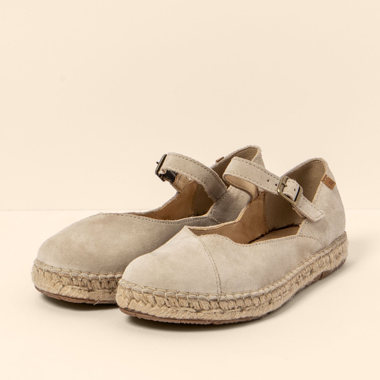 gid://shopify/Product/15791724429644_5