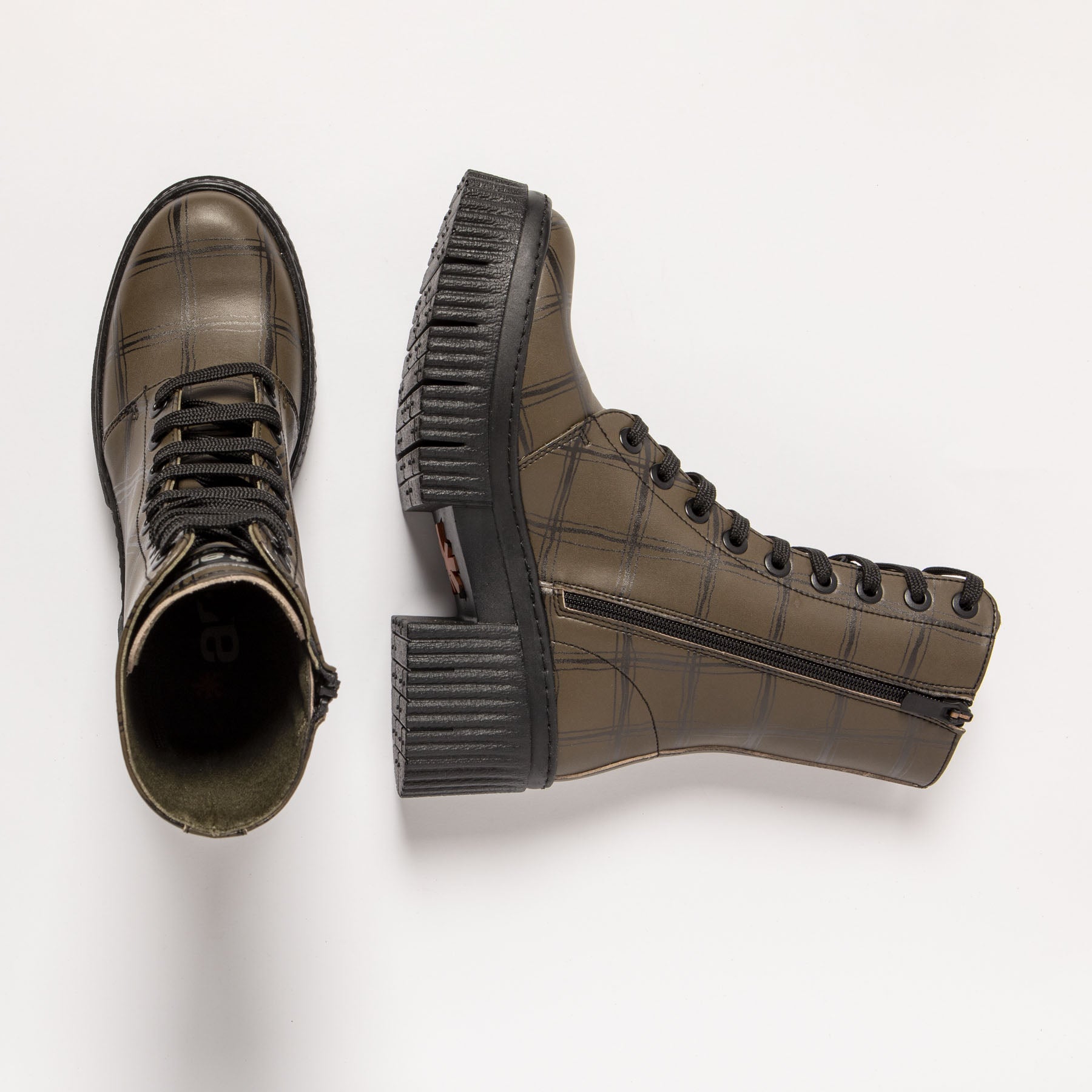 gid://shopify/Product/15785709470028_7