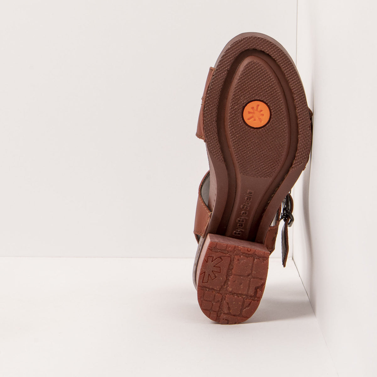 gid://shopify/Product/16171556831564_6