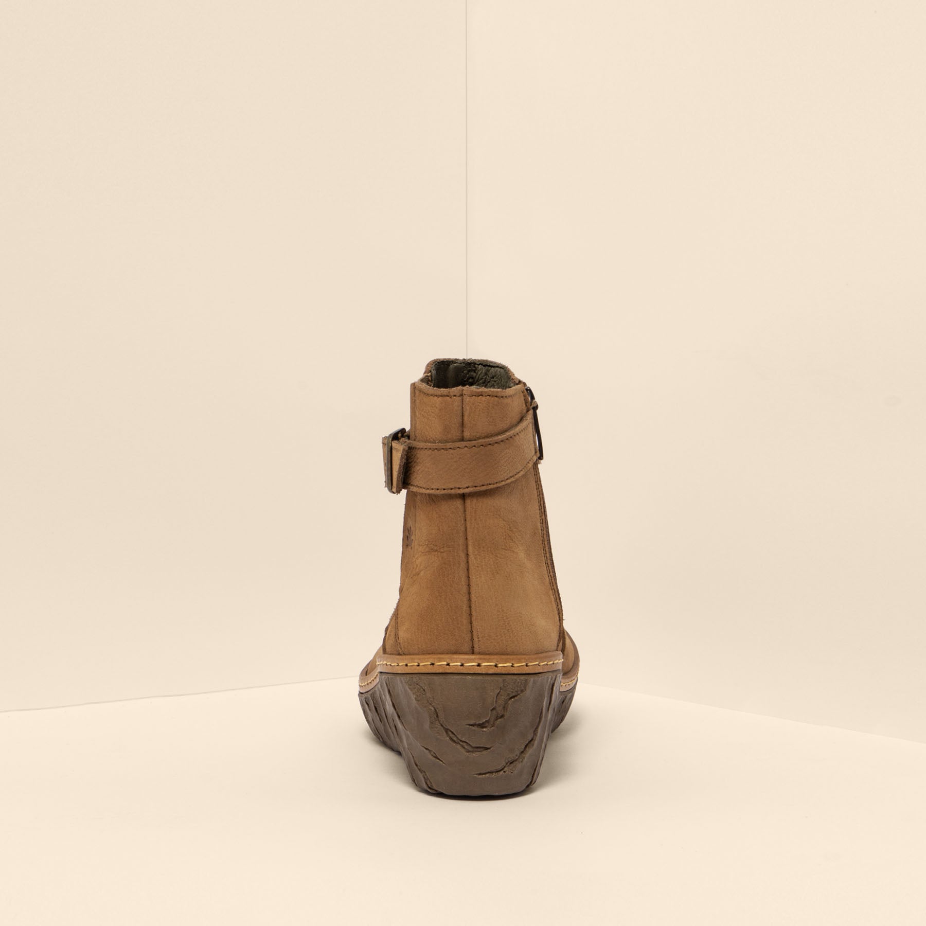 gid://shopify/Product/15699903414604_5