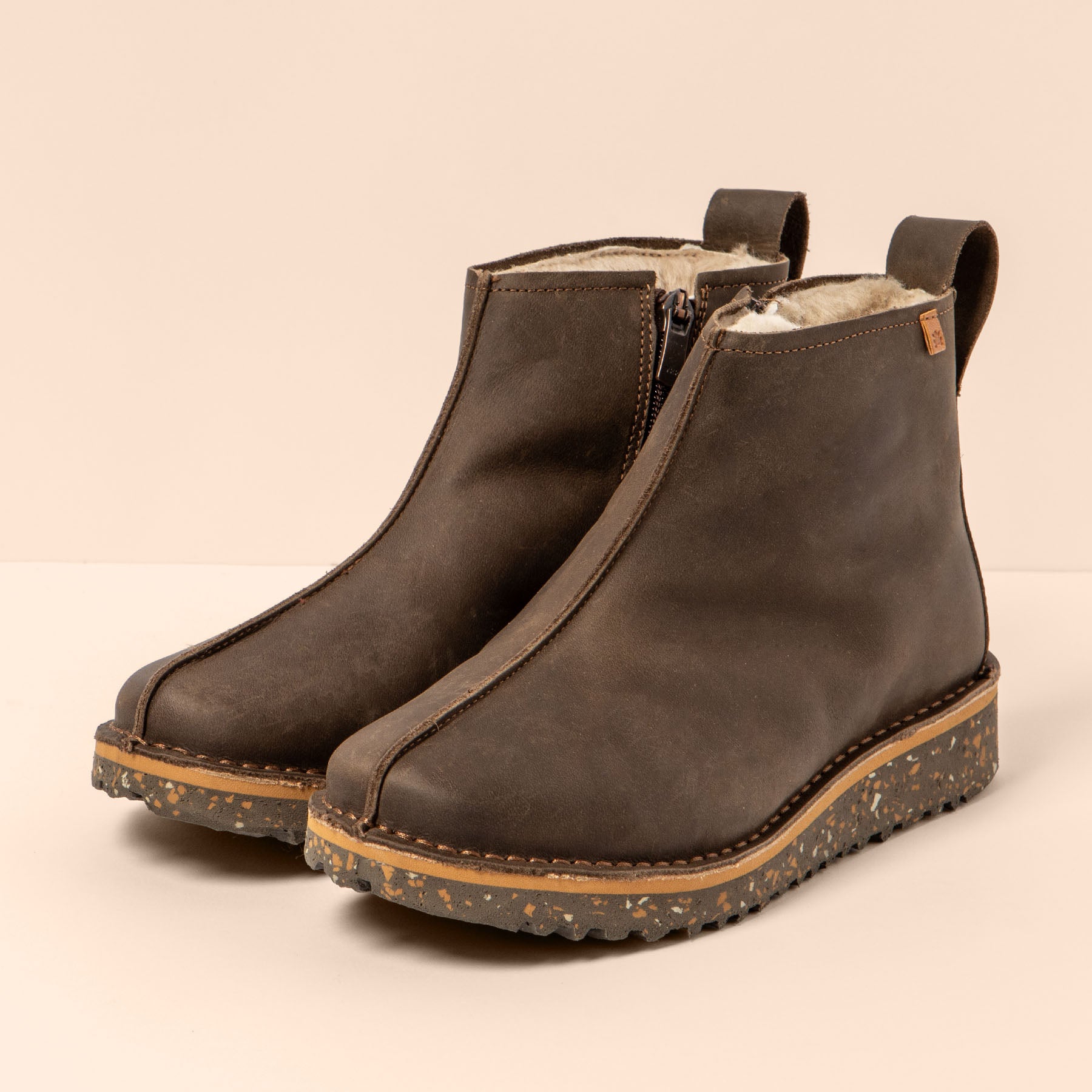 gid://shopify/Product/15700854505804_2