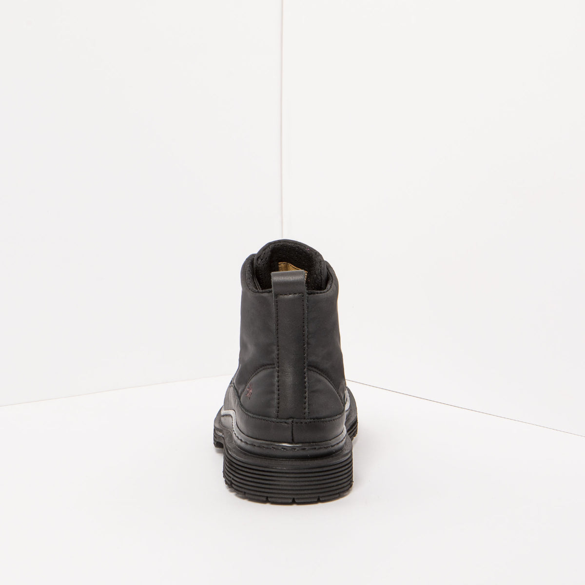 gid://shopify/Product/16171579638092_8