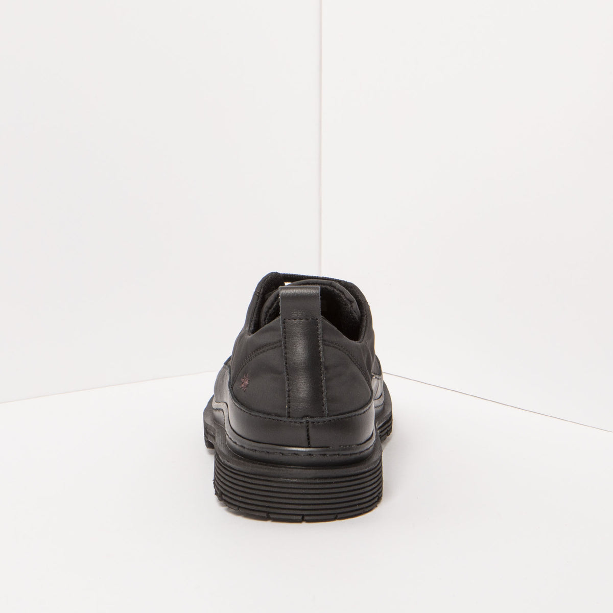 gid://shopify/Product/16171569709388_8