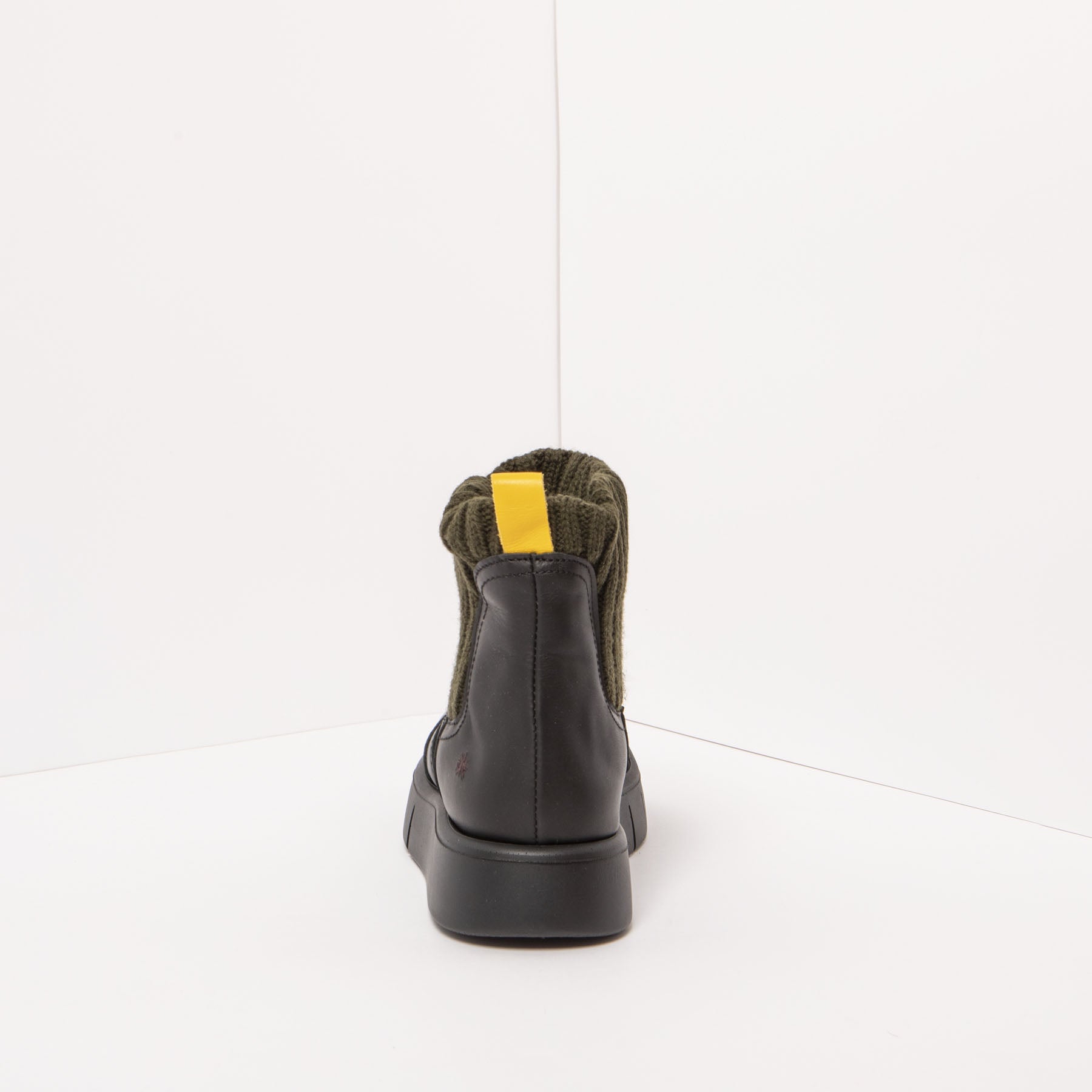 gid://shopify/Product/15785701540172_8