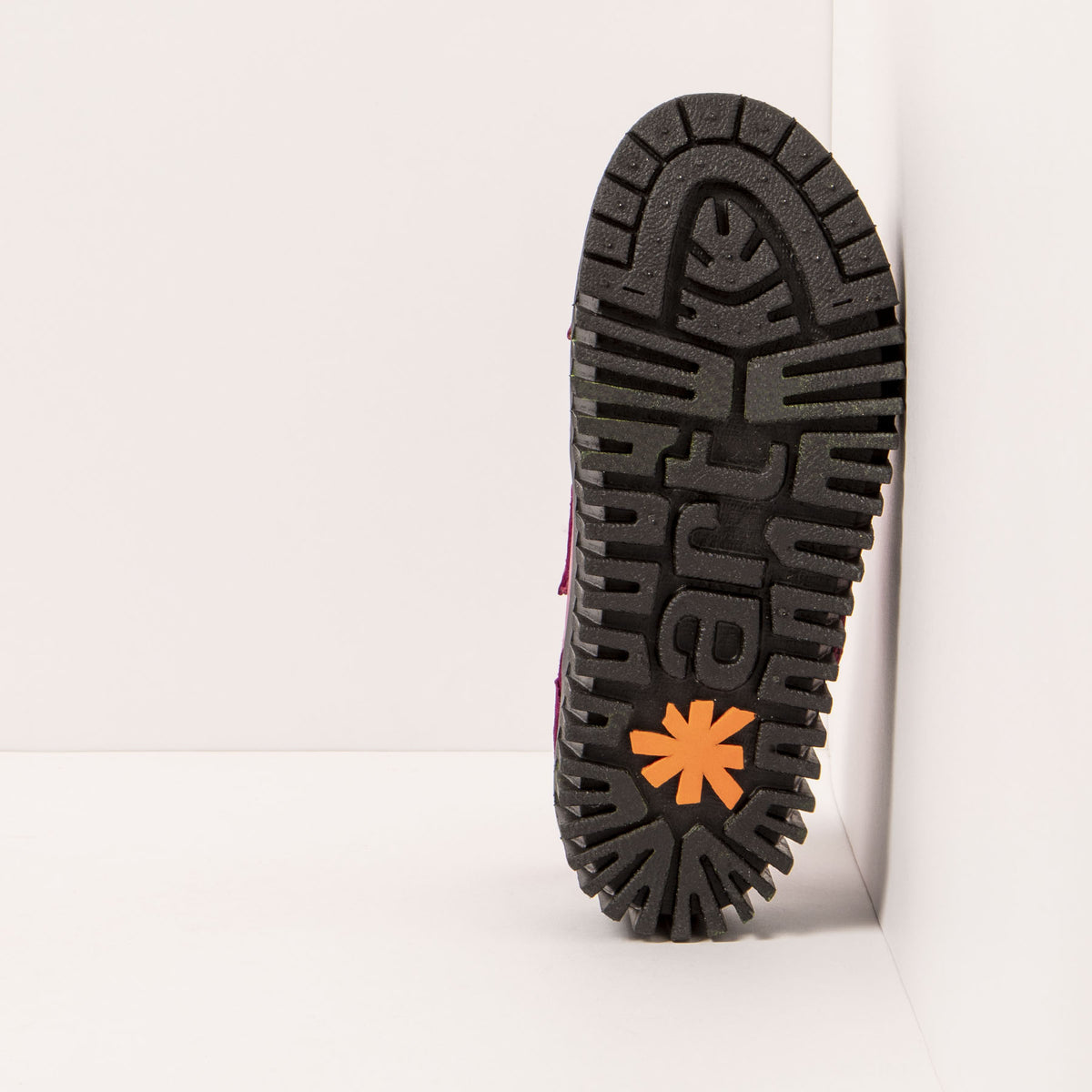 gid://shopify/Product/16172022956364_3