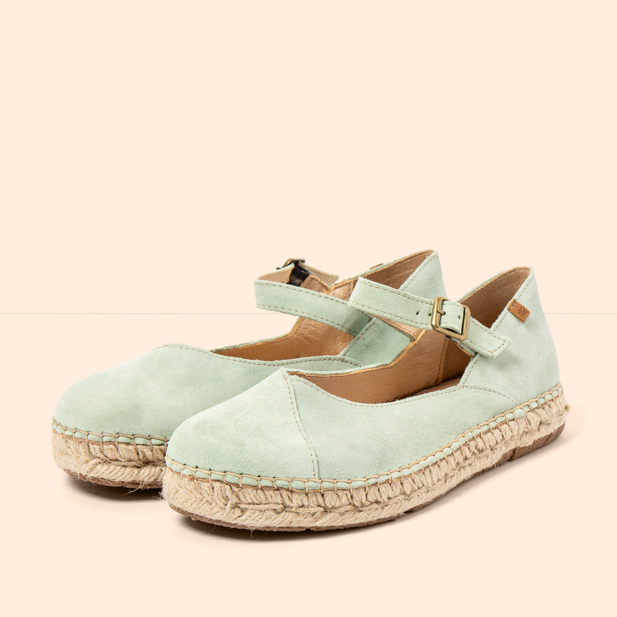 gid://shopify/Product/16124879405388_2