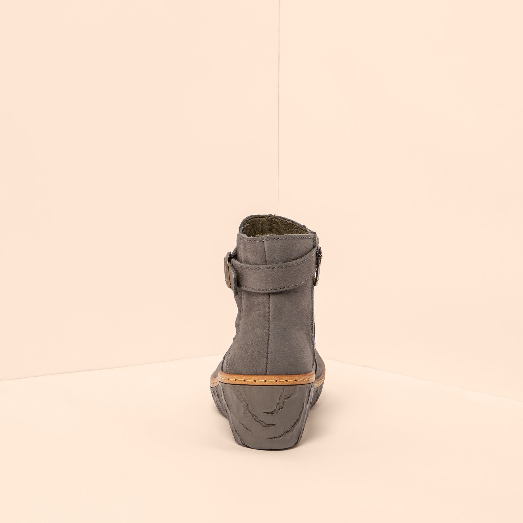 gid://shopify/Product/15700753383756_5