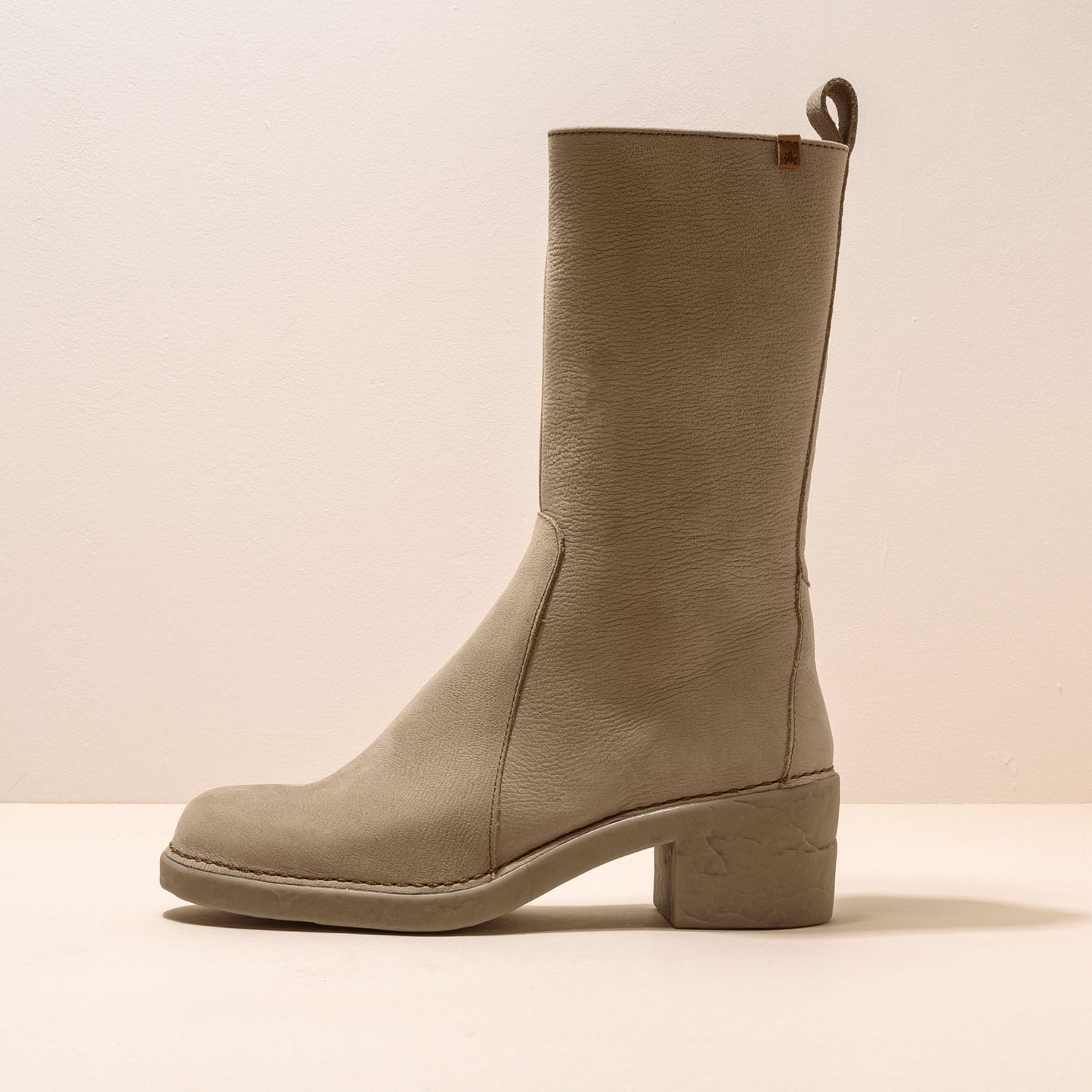 gid://shopify/Product/15700047233356_4