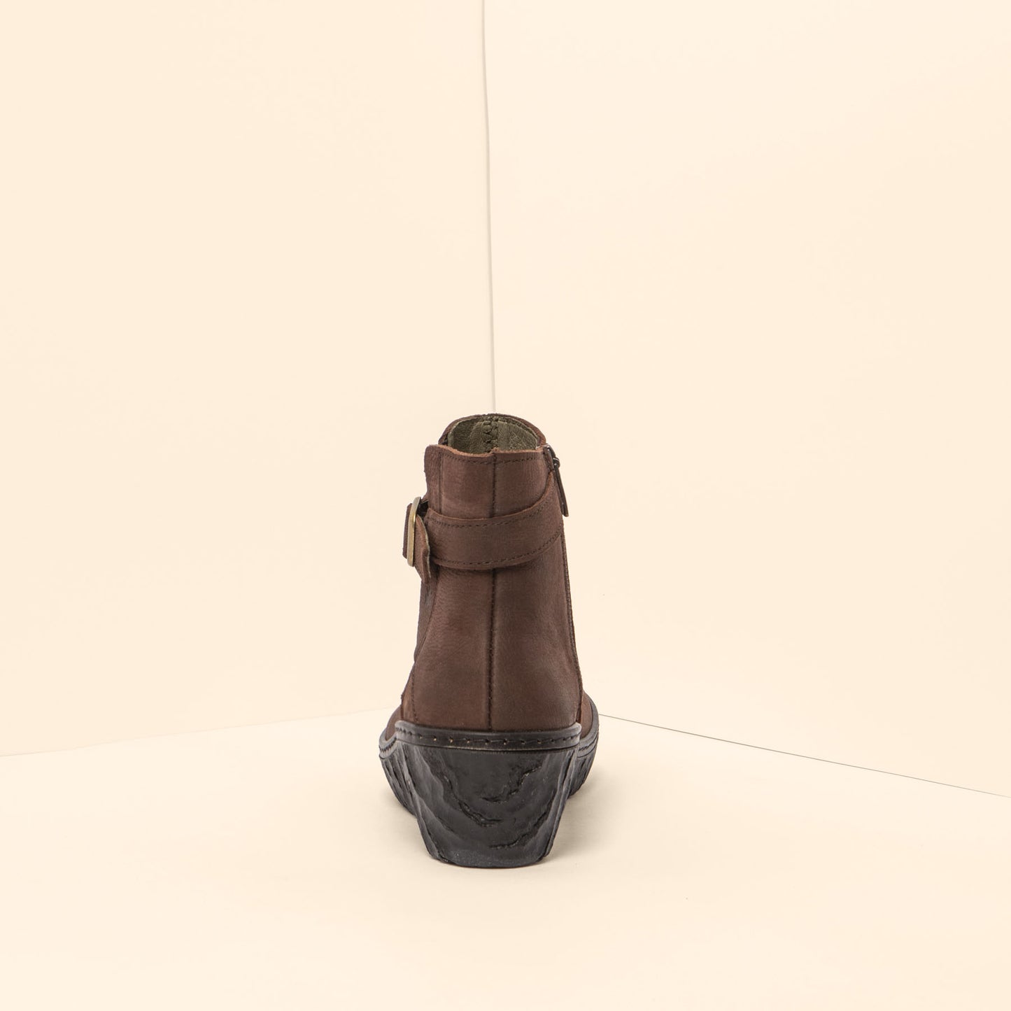 gid://shopify/Product/15699895812428_8