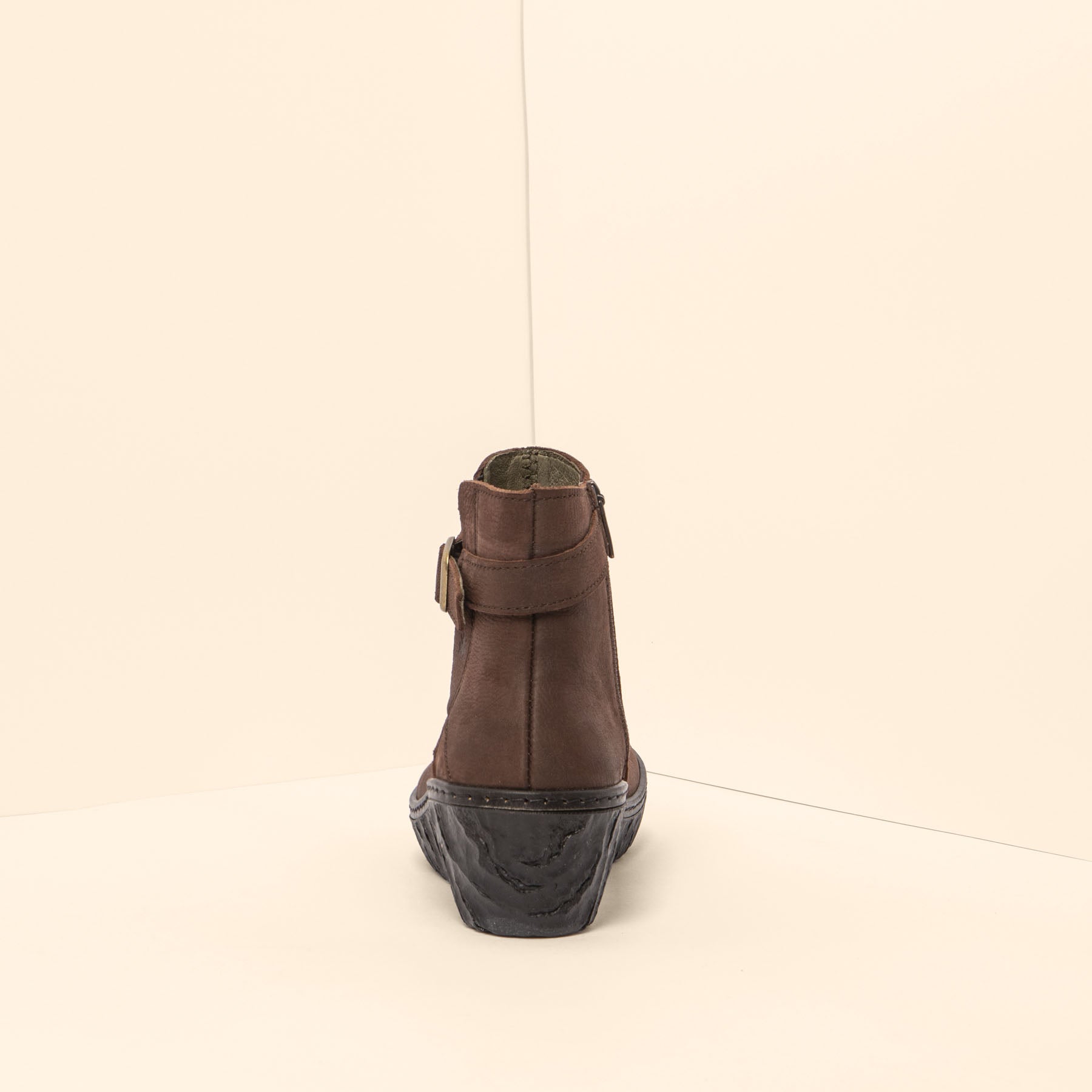 gid://shopify/Product/15699895812428_8