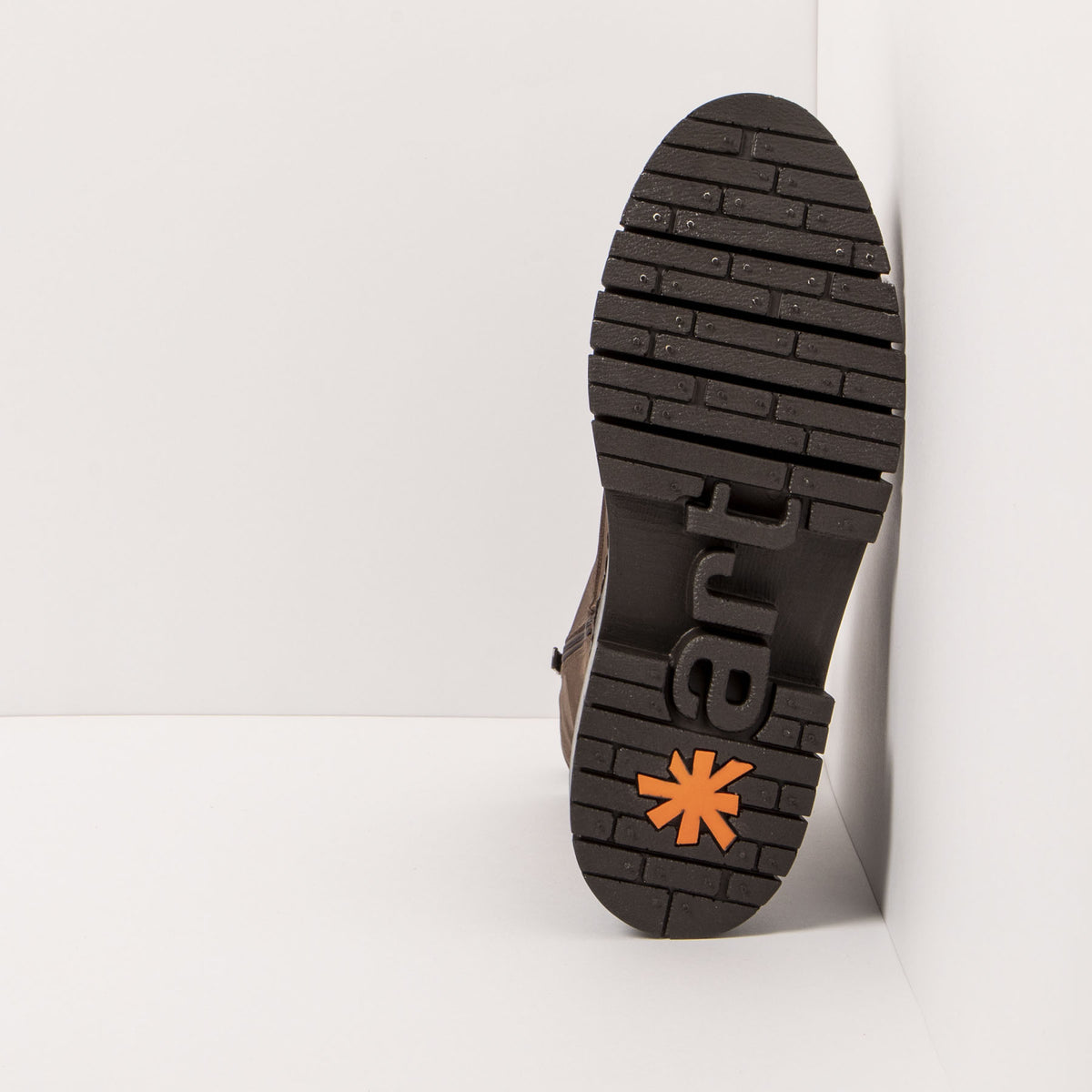 gid://shopify/Product/16171609948492_6
