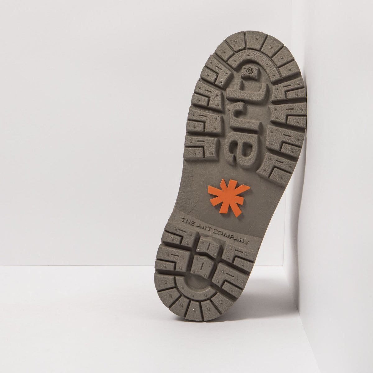 gid://shopify/Product/16171560141132_3