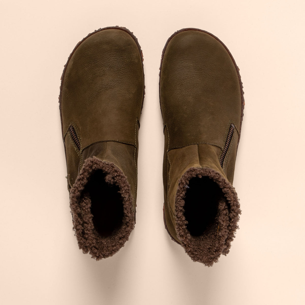 gid://shopify/Product/16124464136524_4