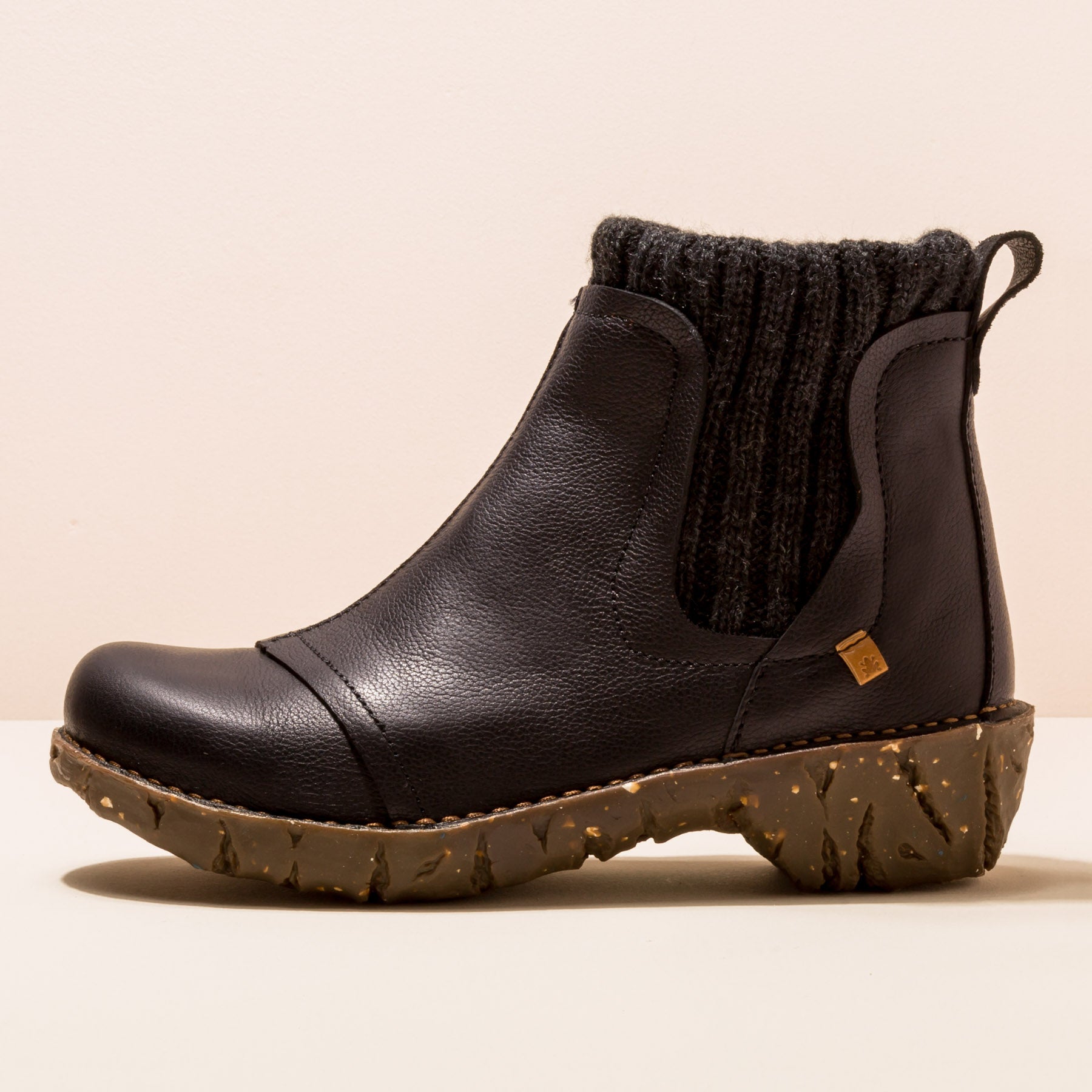 gid://shopify/Product/15700295942476_4