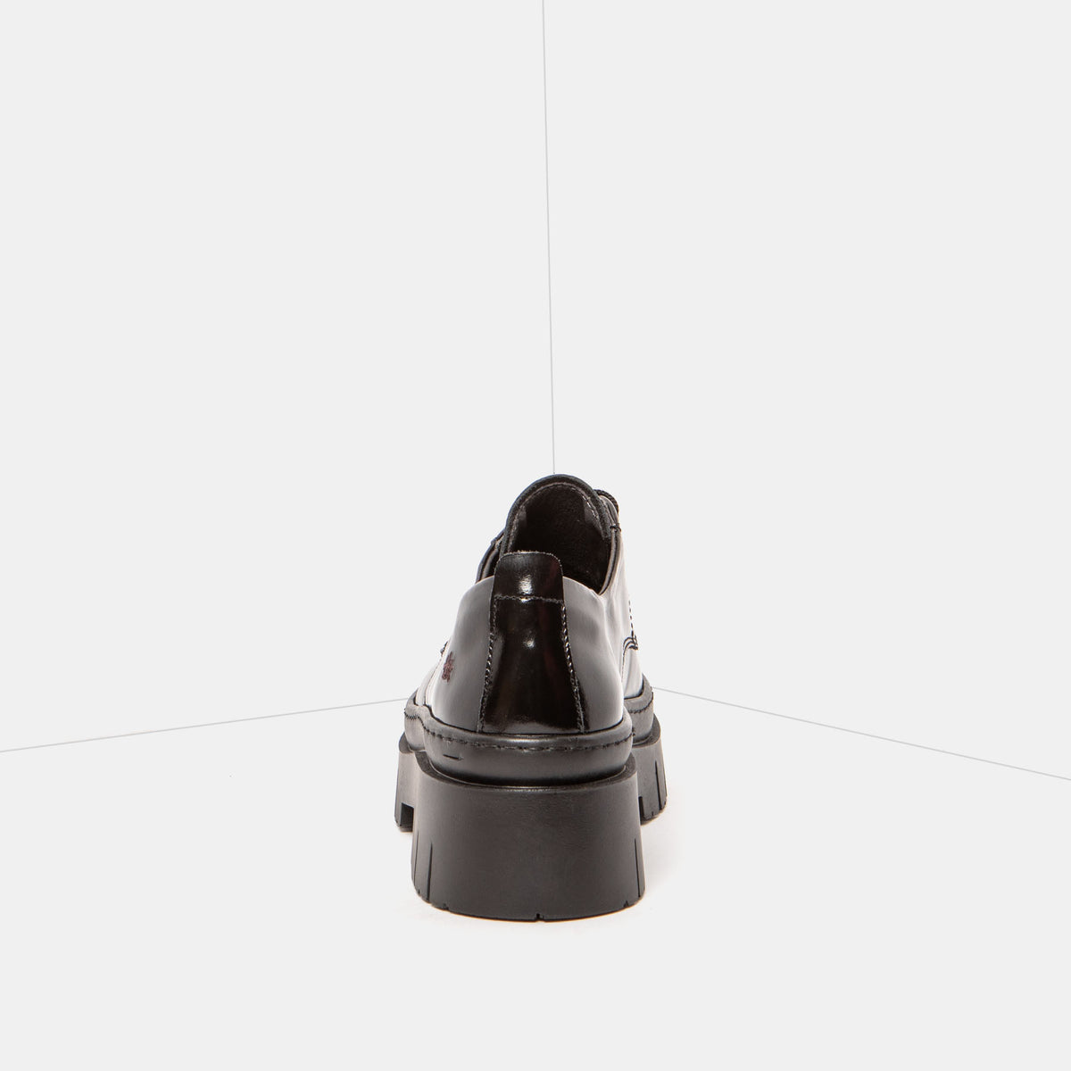 gid://shopify/Product/16172767871308_5