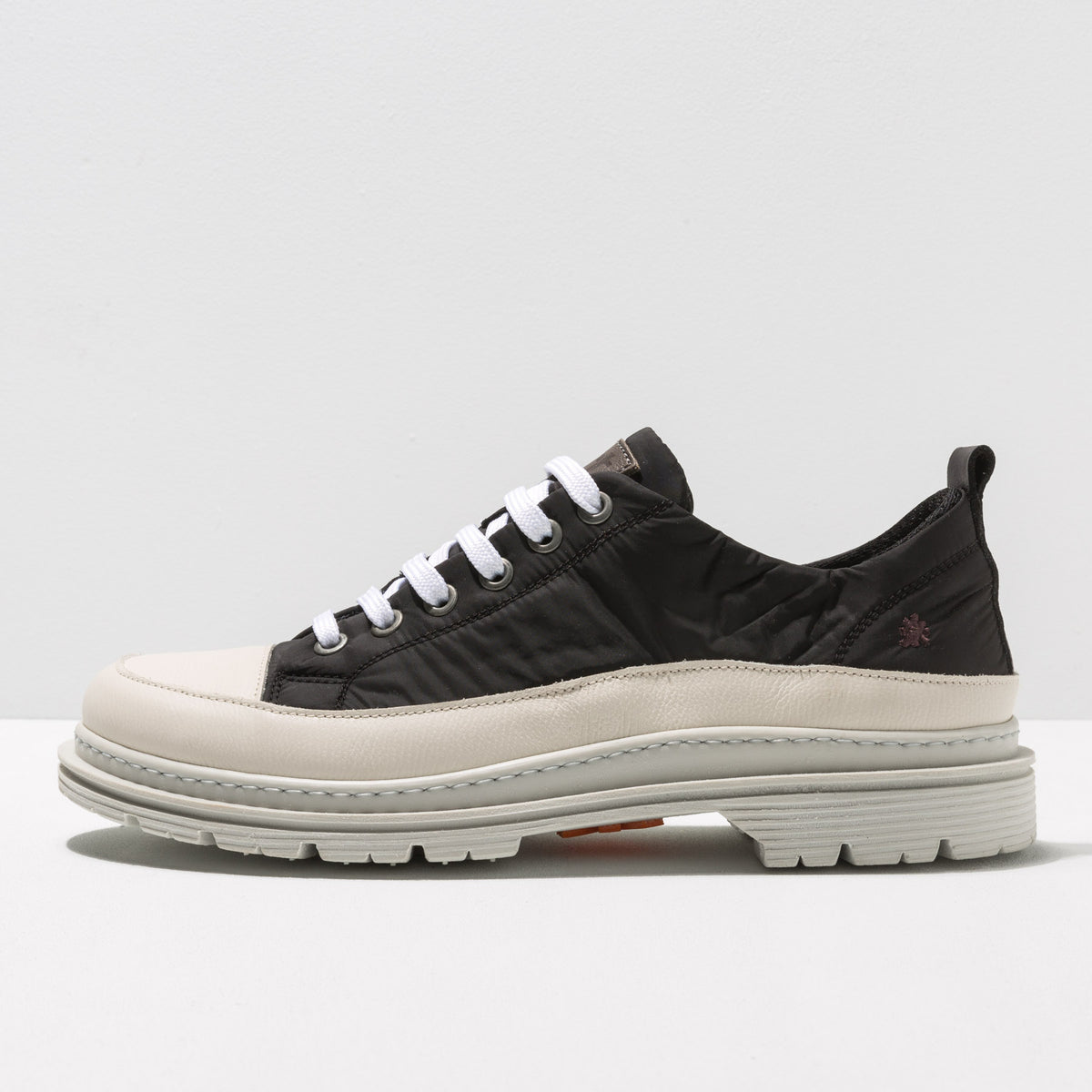 gid://shopify/Product/16171564368204_4
