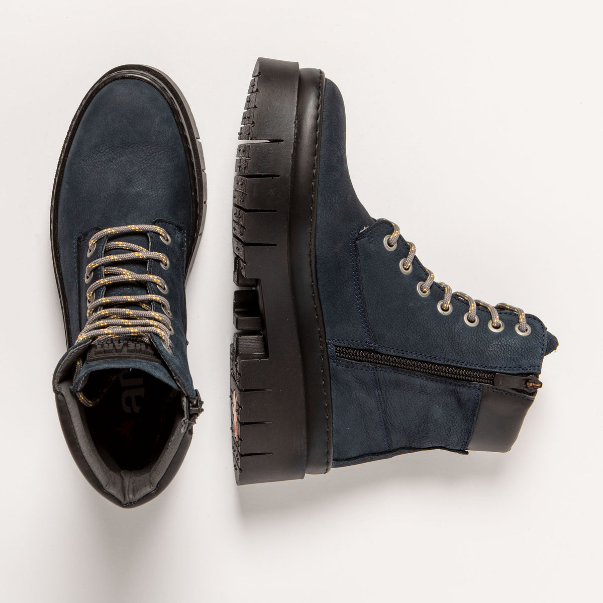 gid://shopify/Product/16172807160140_4