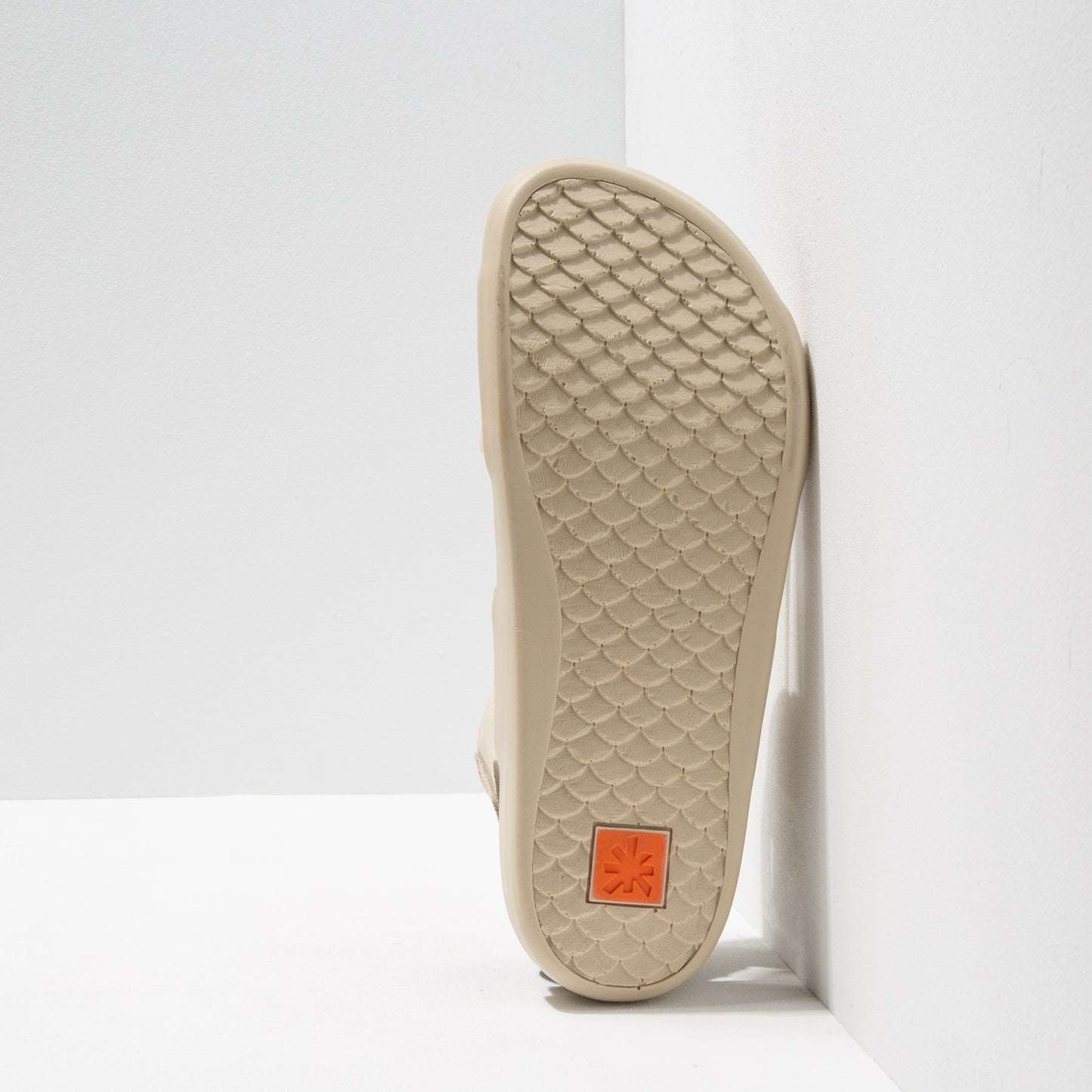gid://shopify/Product/15785709633868_3