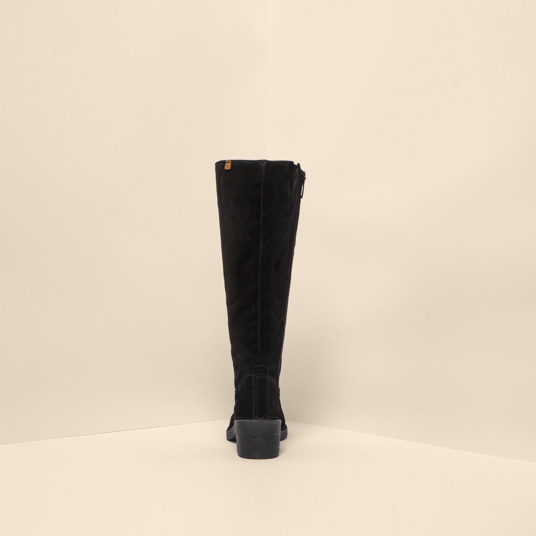 gid://shopify/Product/15791511437644_5